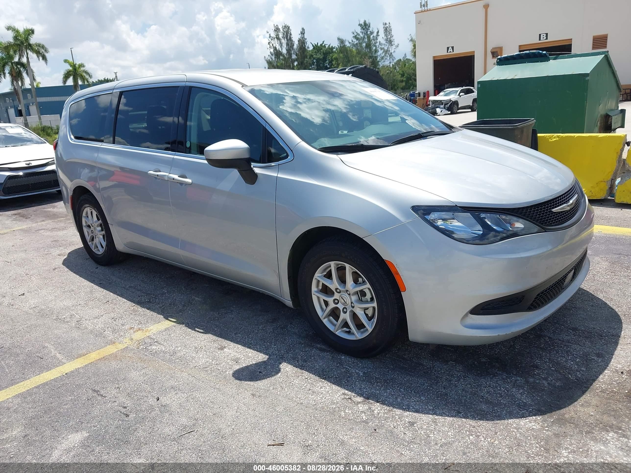 2023 Chrysler Voyager VIN 2C4RC1CG0PR596093 — IAAI salvage auction photo