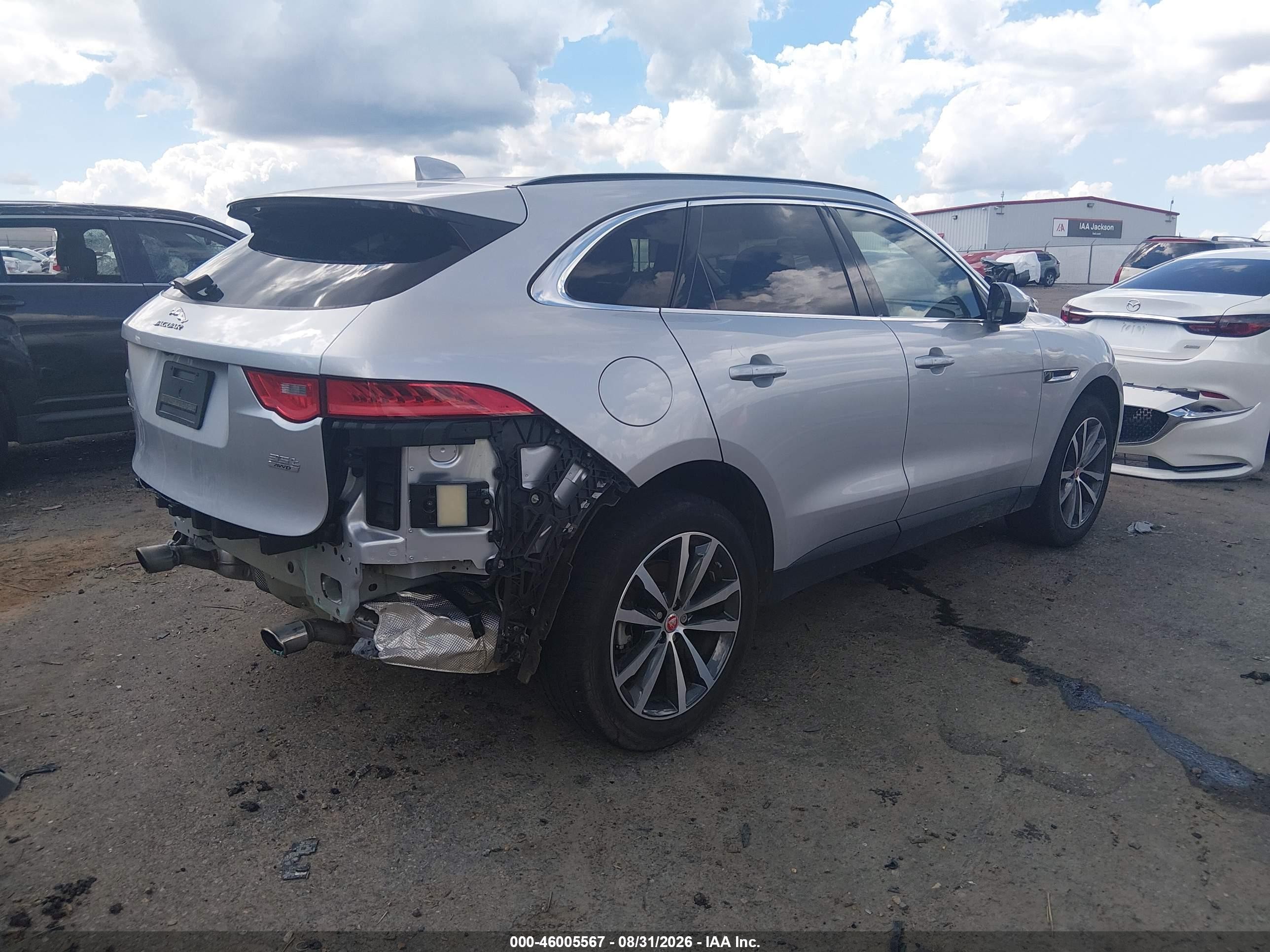 2017 Jaguar F-Pace VIN SADCK2BV6HA895676 IAAI salvage auction — Rear End, Salvage (Mississippi), sold $7,200 on 2026-09-25 (photo 4)