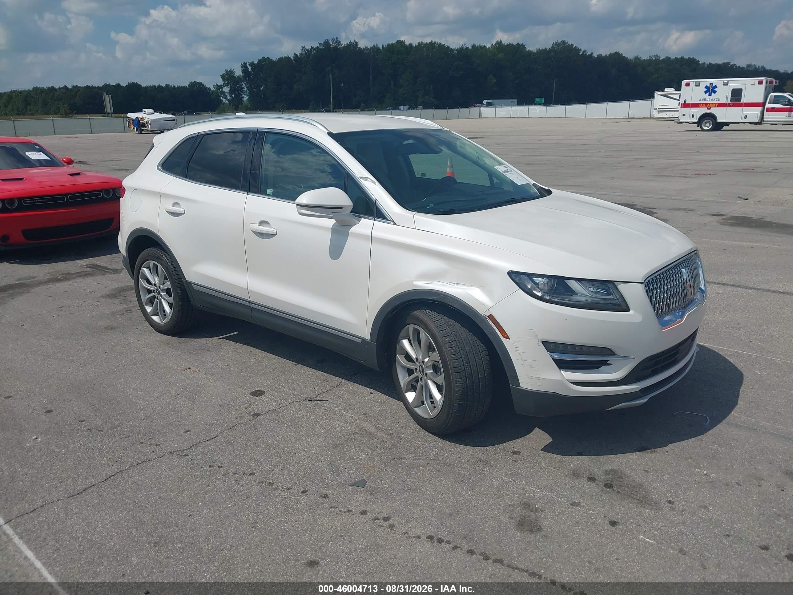 2019 Lincoln Mkc VIN 5LMCJ2C95KUL30155 IAAI salvage auction — Side, Salvage (Indiana), sold $5,700 on 2026-09-26 (photo 1)
