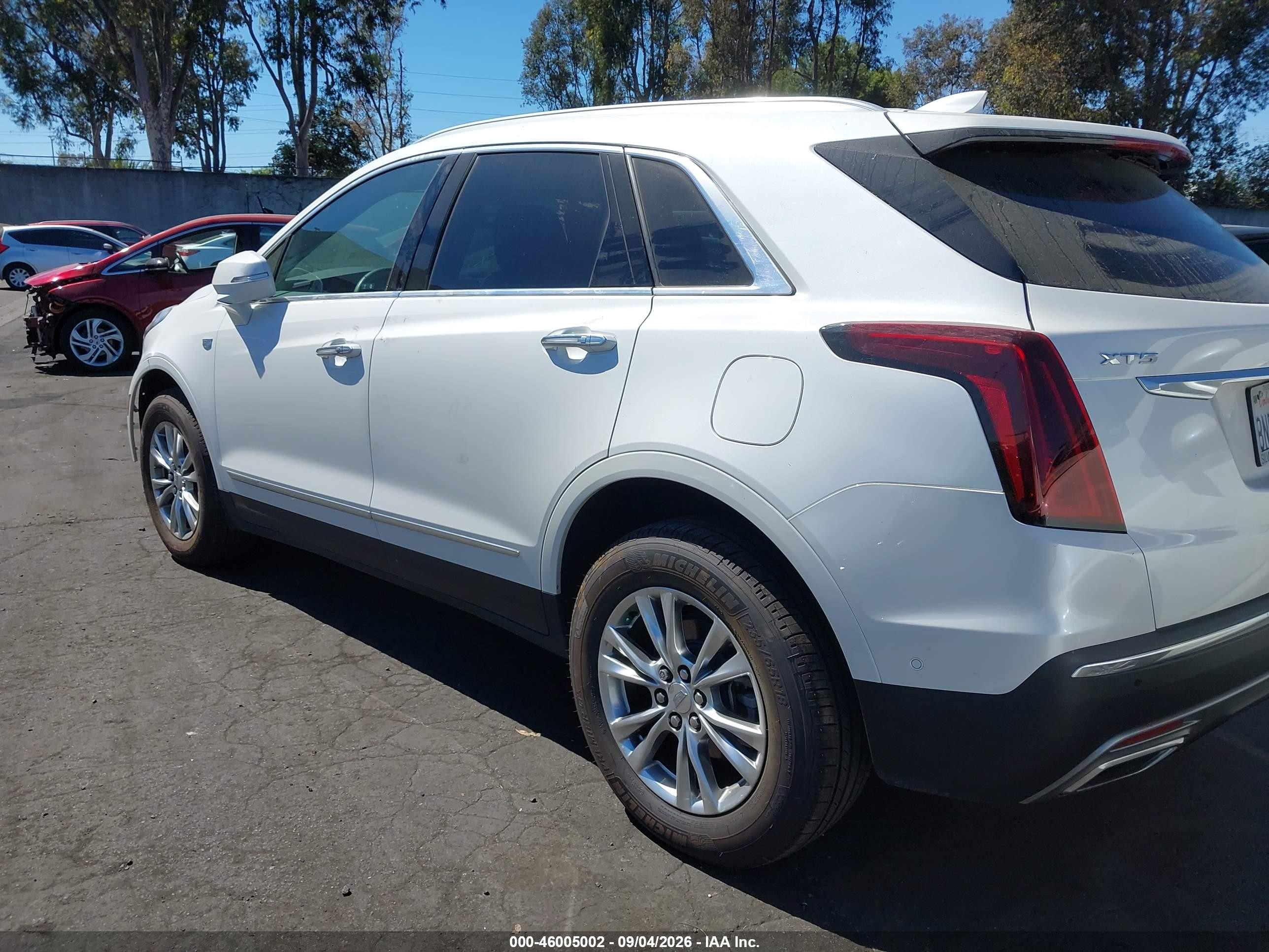 2020 Cadillac XT5 VIN 1GYKNCRSXLZ144701 IAAI salvage auction — Unknown, Salvage Certificate (California), sold $6,400 on 2026-09-19 (photo 3)