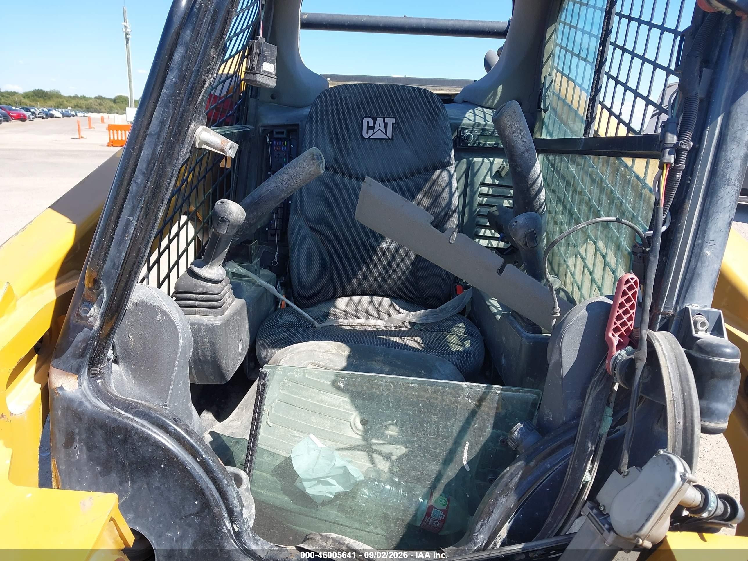 2022 Caterpillar 262d3 Skid Steer VIN CAT0262DCTP400452 IAAI salvage auction — Rollover, Bill Of Sale (Texas), sold $15,050 on 2026-09-09 (photo 5)