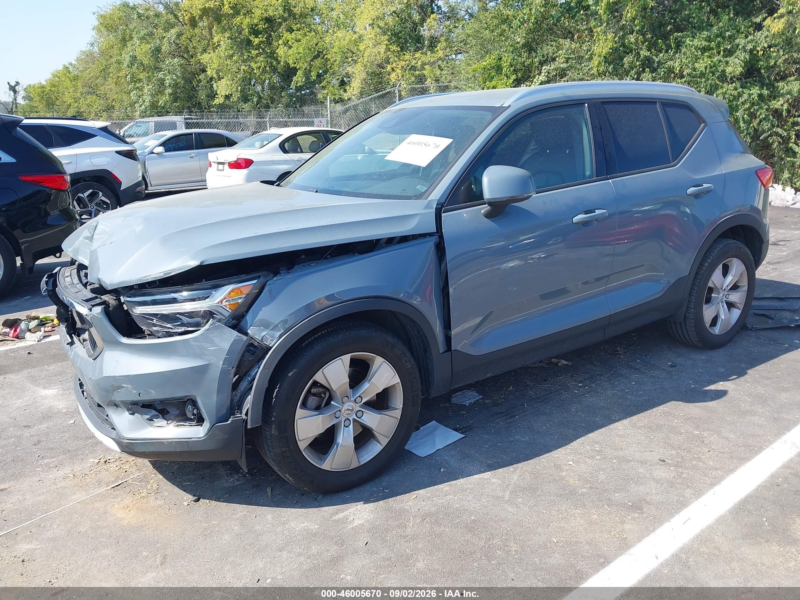 2022 Volvo XC40 VIN YV4162UK0N2763008 IAAI salvage auction — Front End, Salvage (Tennessee), sold $4,400 on 2026-09-13 (photo 2)