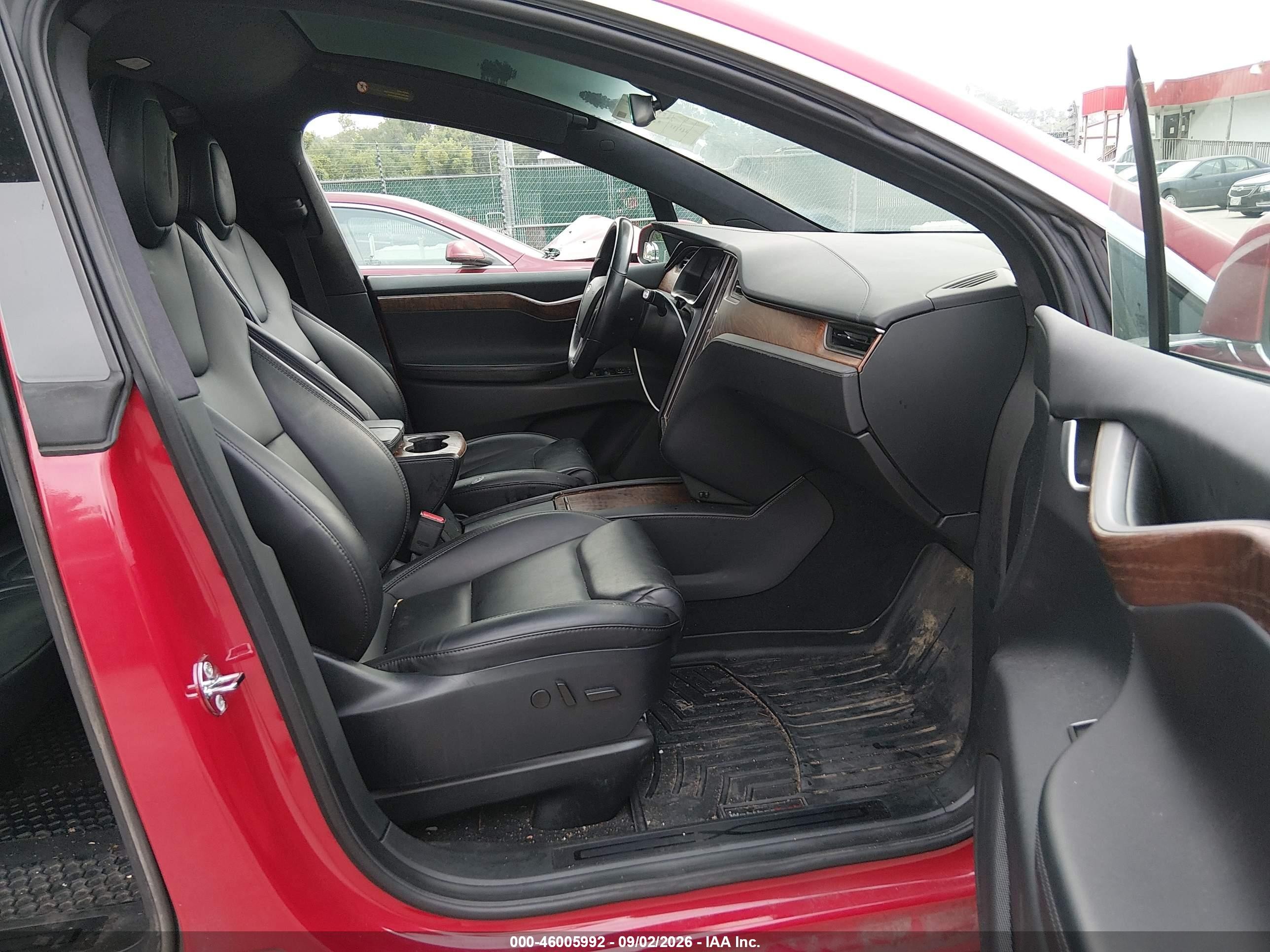 2020 Tesla Model x VIN 5YJXCDE24LF306793 IAAI salvage auction — Rear End, Salvage - Greater Than 75% (Maryland), sold $12,100 on 2026-09-18 (photo 5)