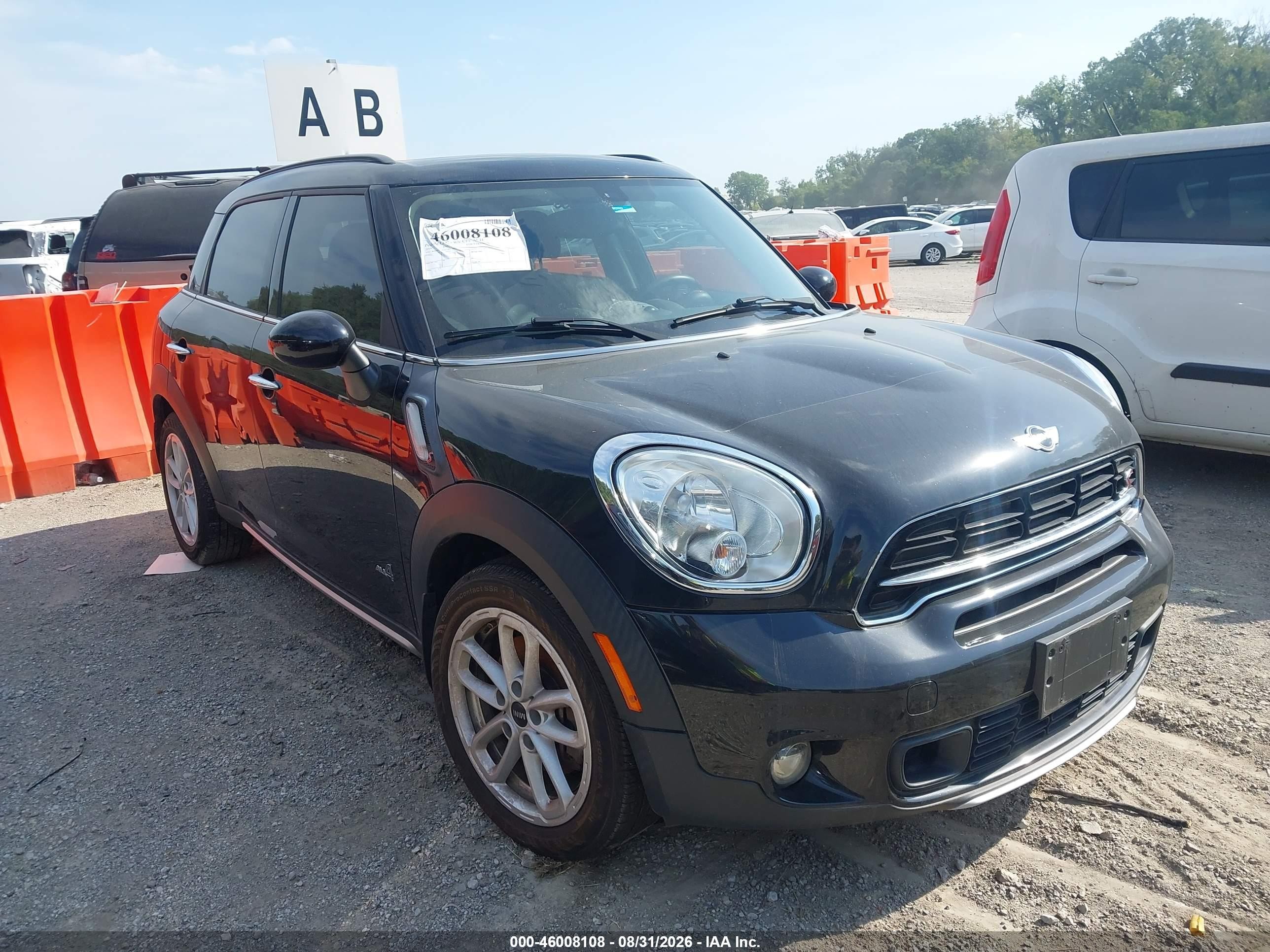 2016 Mini Countryman VIN WMWZC5C55GWU20439 IAAI salvage auction — Normal Wear, Clear (Missouri), sold $2,625 on 2026-09-18 (photo 1)