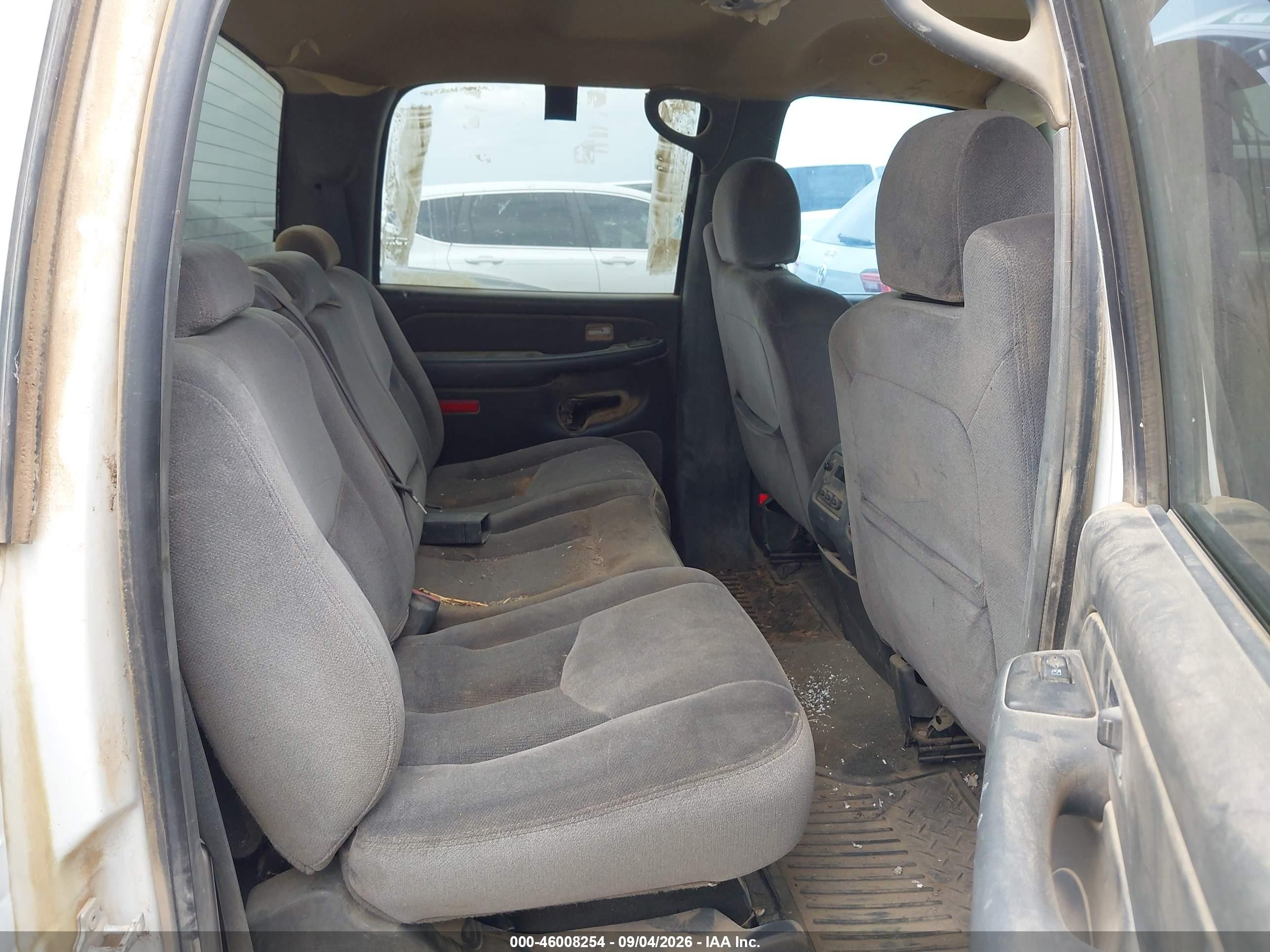2005 GMC Sierra VIN 1GTHK23U25F916321 IAAI salvage auction — Front End, Original (Texas), sold $750 on 2026-10-13 (photo 8)