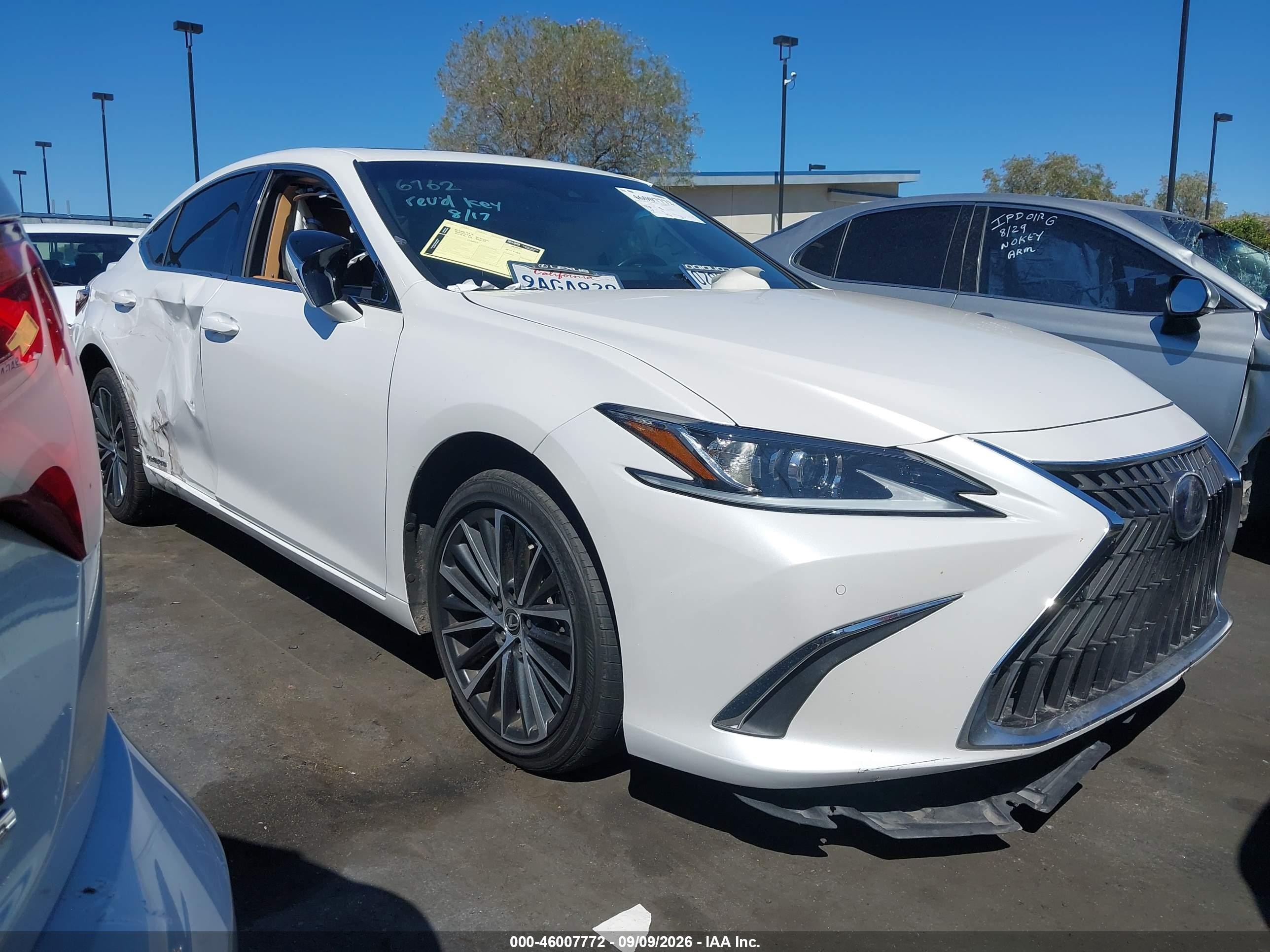 2022 Lexus ES VIN 58ADA1C17NU015091 IAAI salvage auction — Side, Salvage Certificate (California), sold $11,400 on 2026-09-26 (photo 1)