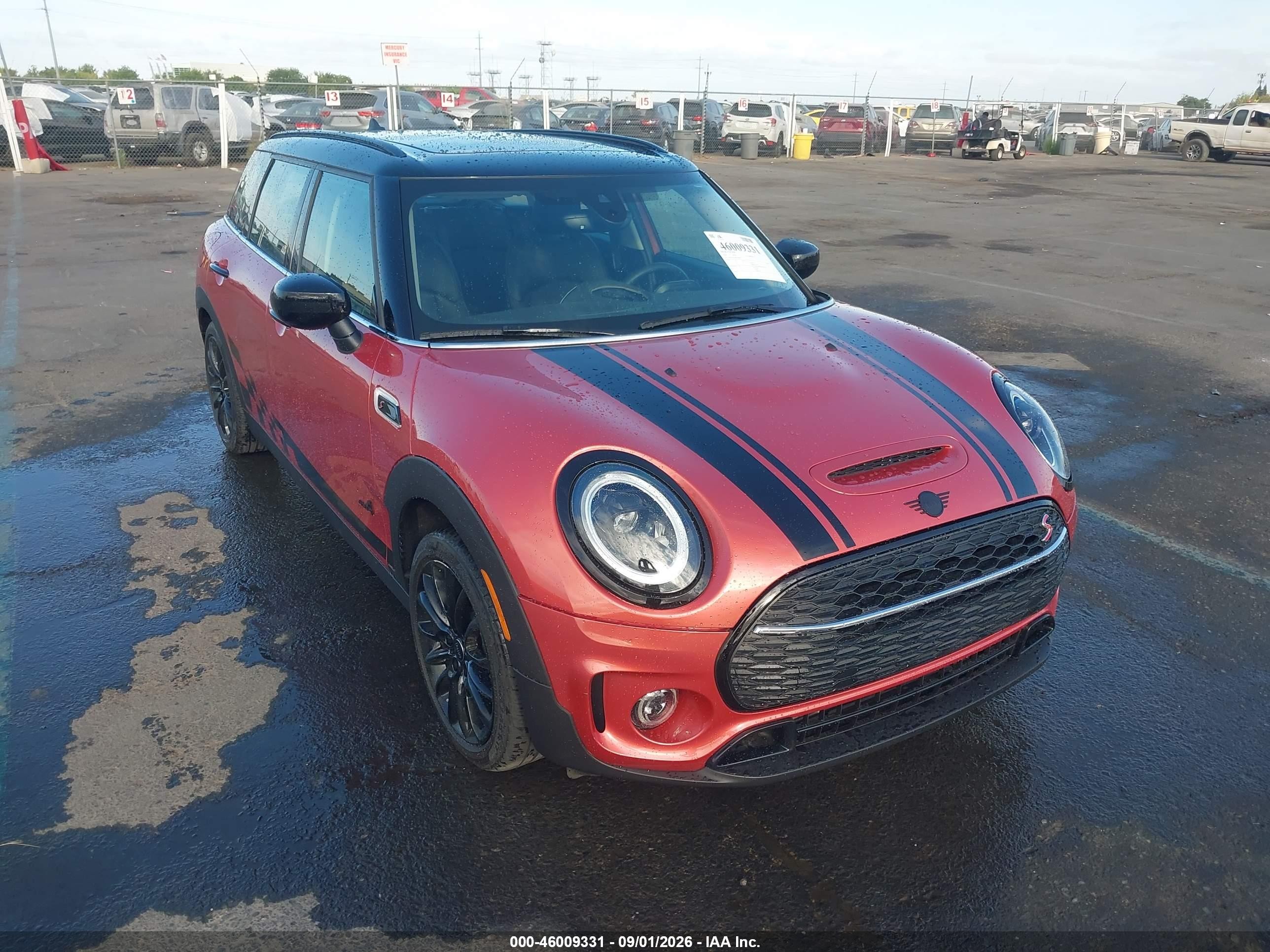 2024 Mini Cooper Clubman VIN WMWXJ1C06R2V58429 — IAAI salvage auction photo