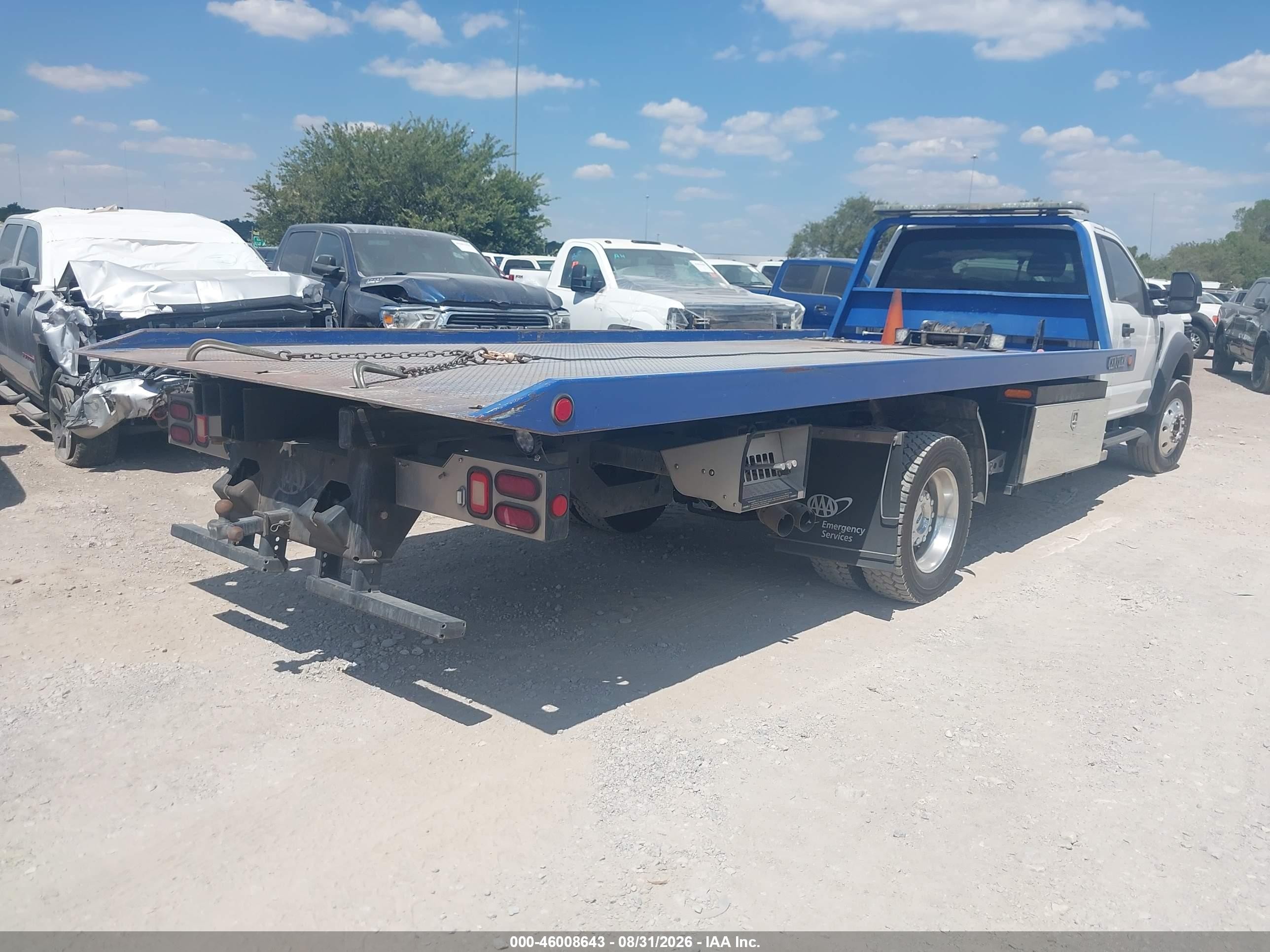 2017 Ford F550 VIN 1FDUF5GT3HEC49271 IAAI salvage auction — Side, Clear (Oklahoma), sold $35,000 on 2026-09-18 (photo 4)