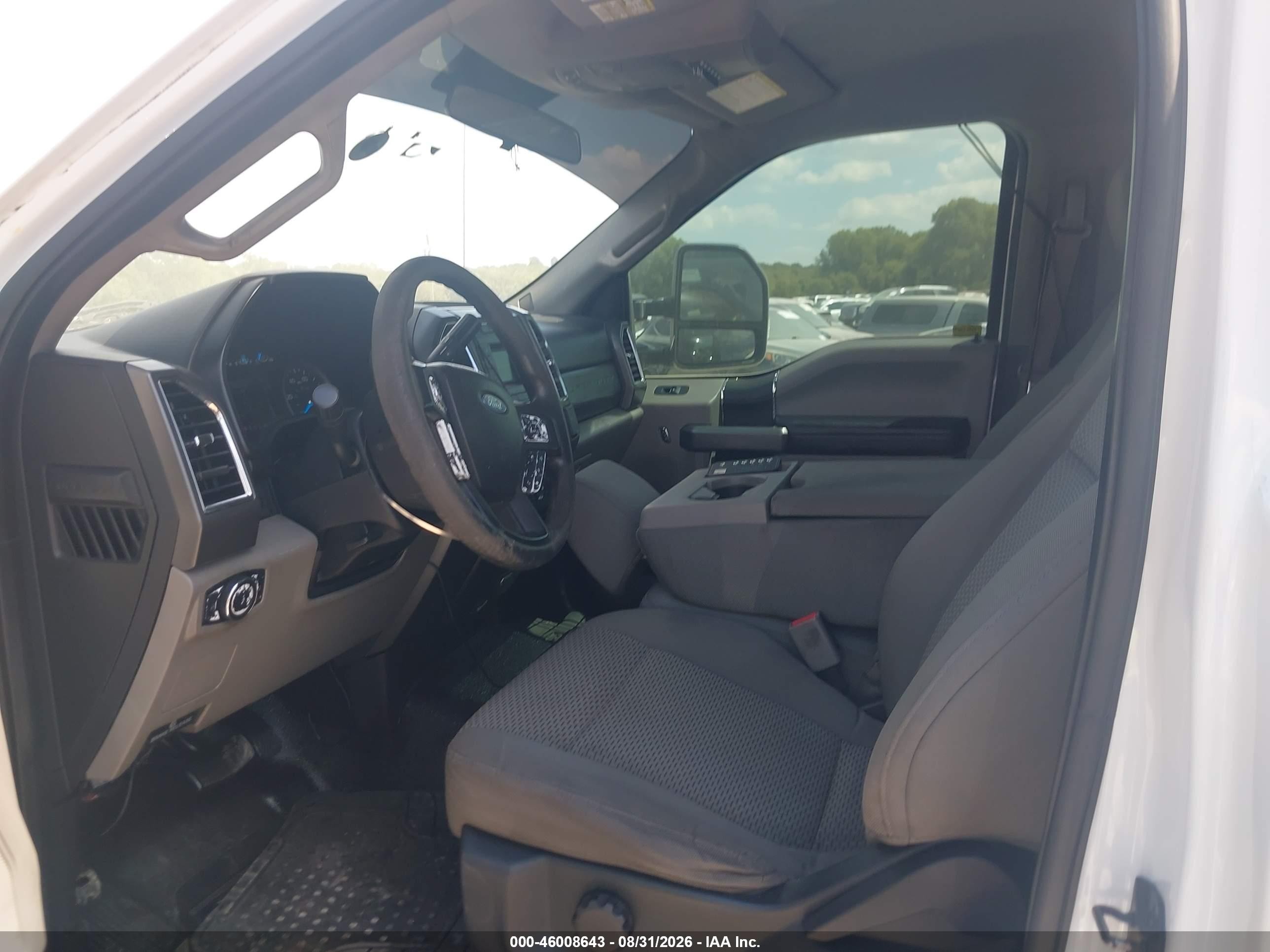 2017 Ford F550 VIN 1FDUF5GT3HEC49271 IAAI salvage auction — Side, Clear (Oklahoma), sold $35,000 on 2026-09-18 (photo 6)