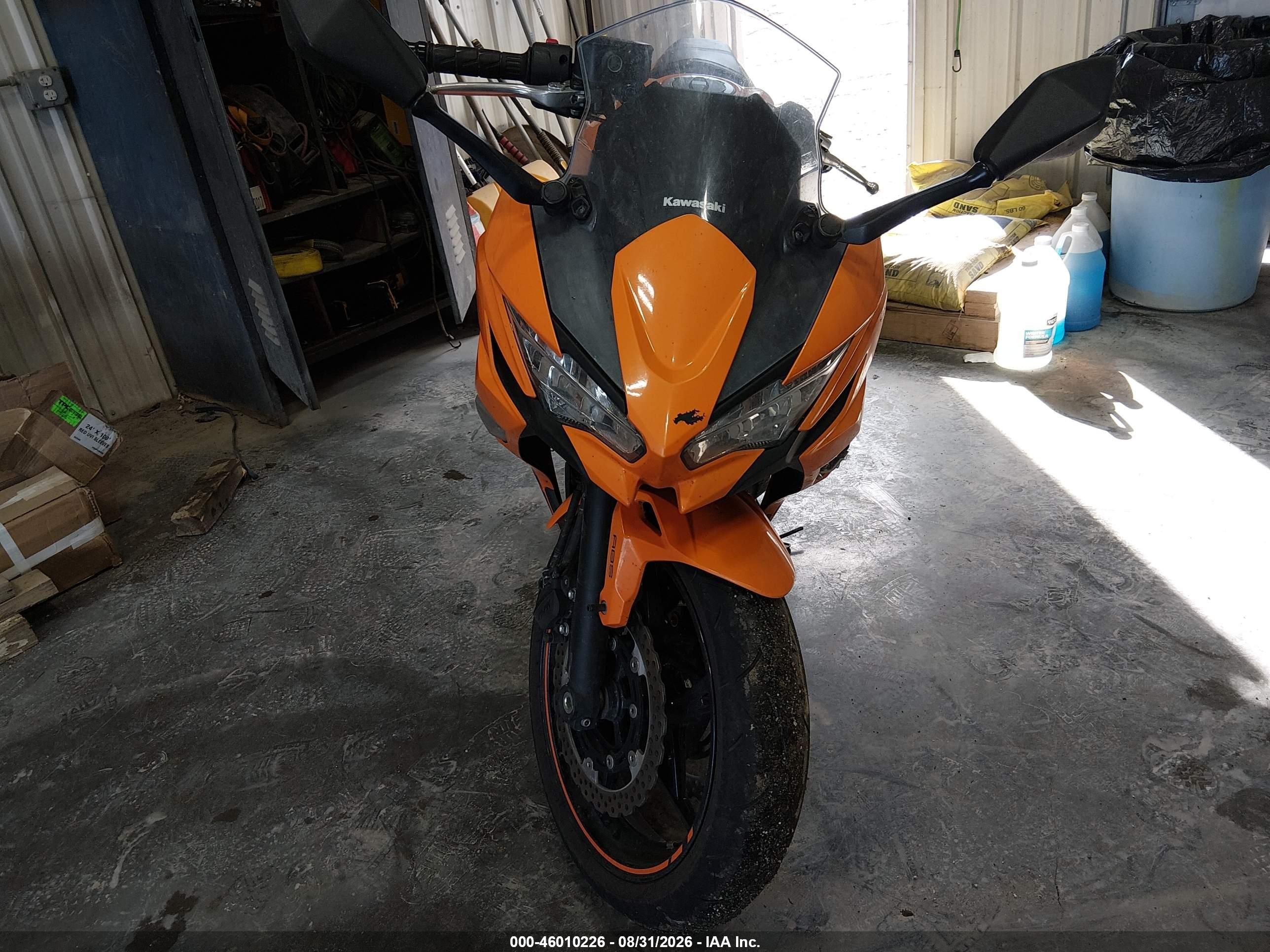 2025 Kawasaki Ninja VIN ML5EXEP10SDAE0113 IAAI salvage auction — Side, Bill Of Sale (Alaska), sold $2,250 on 2026-10-08 (photo 5)