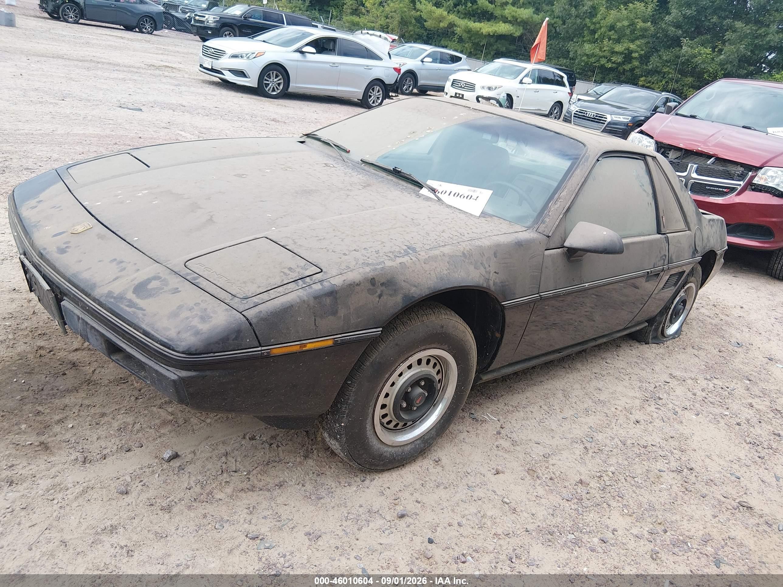 1984 Pontiac Fiero VIN 1G2AM37R2EP240975 IAAI salvage auction — Normal Wear, Clear-Endorsement (Wisconsin), sold $1,225 on 2026-09-18 (photo 2)