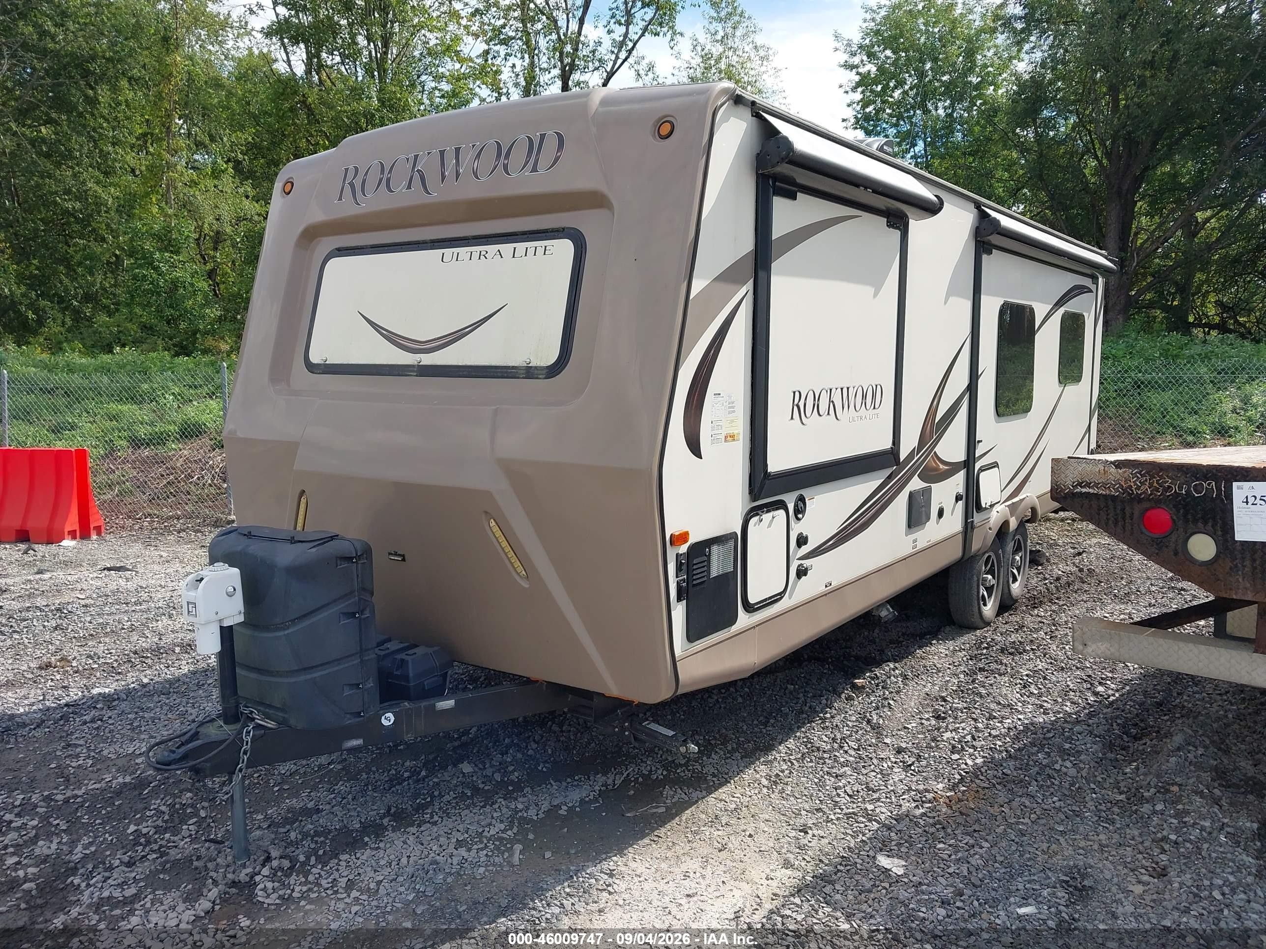 2016 Rockwood Other VIN 4X4TRLB21GZ143395 IAAI salvage auction — Water/Flood, Mv-907A (New York), sold $100 on 2026-10-07 (photo 2)