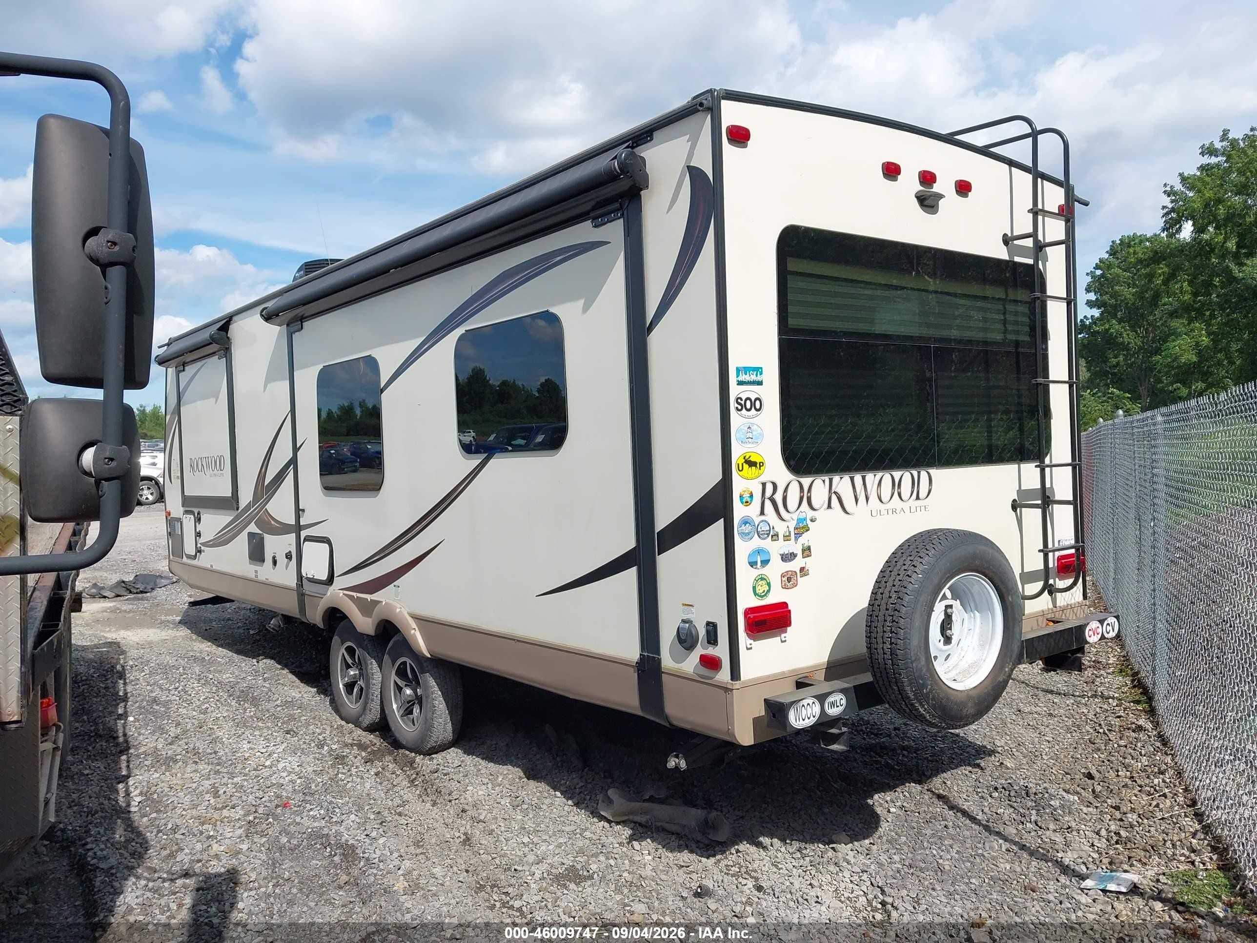 2016 Rockwood Other VIN 4X4TRLB21GZ143395 IAAI salvage auction — Water/Flood, Mv-907A (New York), sold $100 on 2026-10-07 (photo 3)