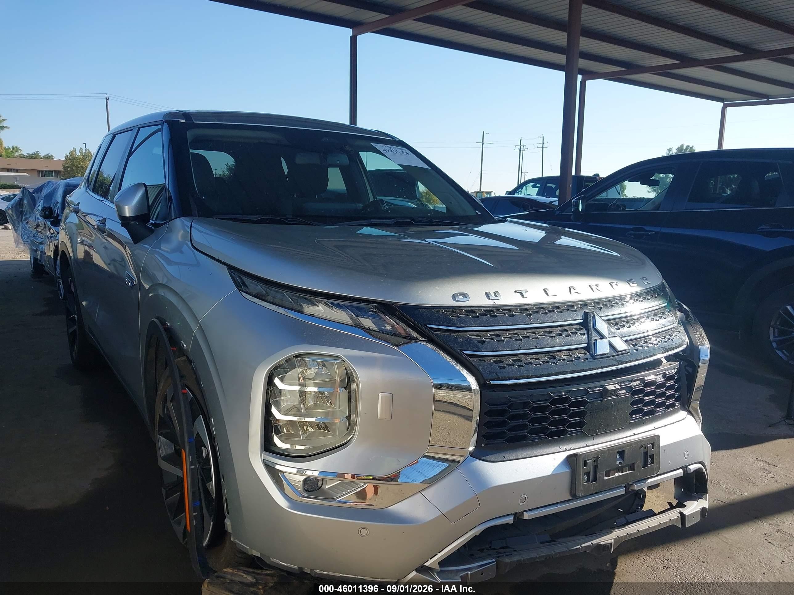 2024 Mitsubishi Outlander VIN JA4T5VA94RZ065462 — IAAI salvage auction photo