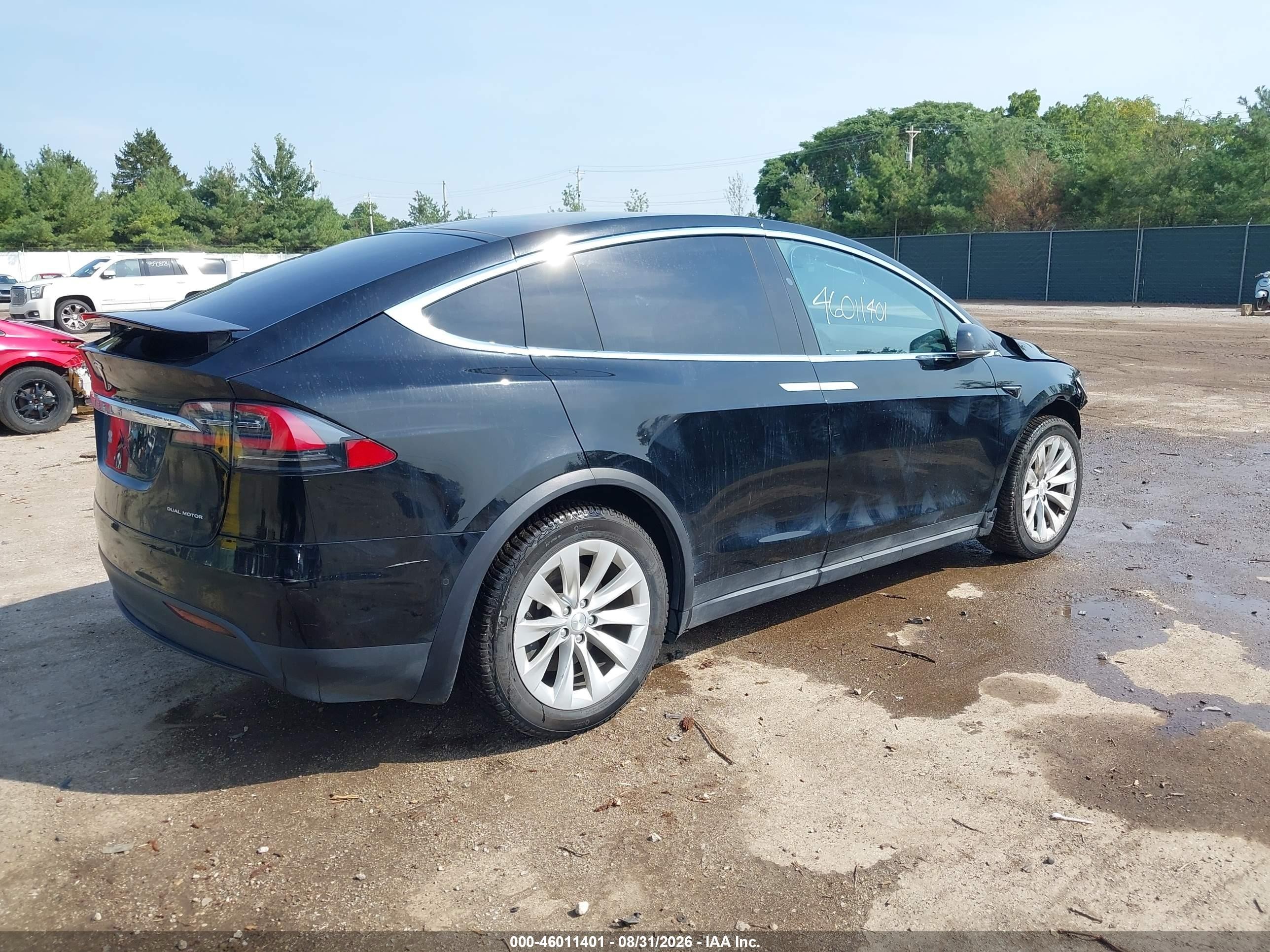 2020 Tesla Model x VIN 5YJXCDE2XLF299347 IAAI salvage auction — Front End, Salvage (Indiana), sold $11,300 on 2026-10-01 (photo 4)