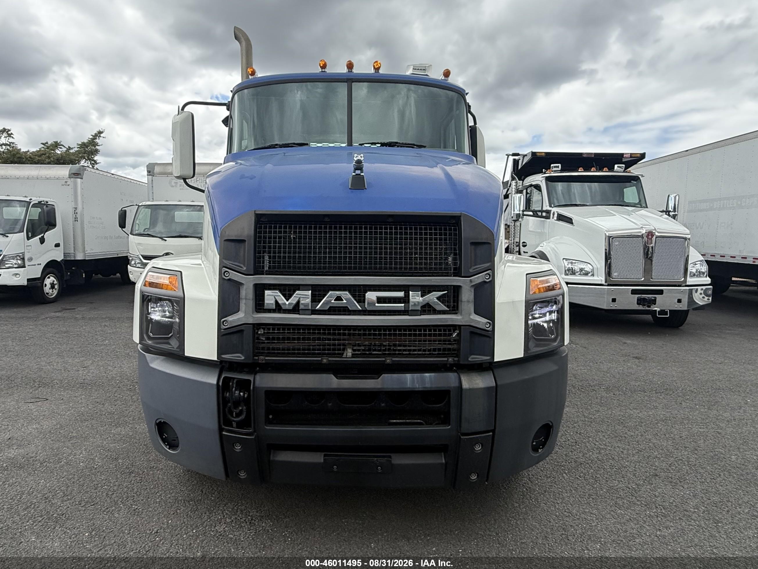 2019 Mack Anthem VIN 1M2AN2GC2KM002485 IAAI salvage auction — Normal Wear, Clear (New Jersey), sold $59,950 on 2026-09-18 (photo 5)