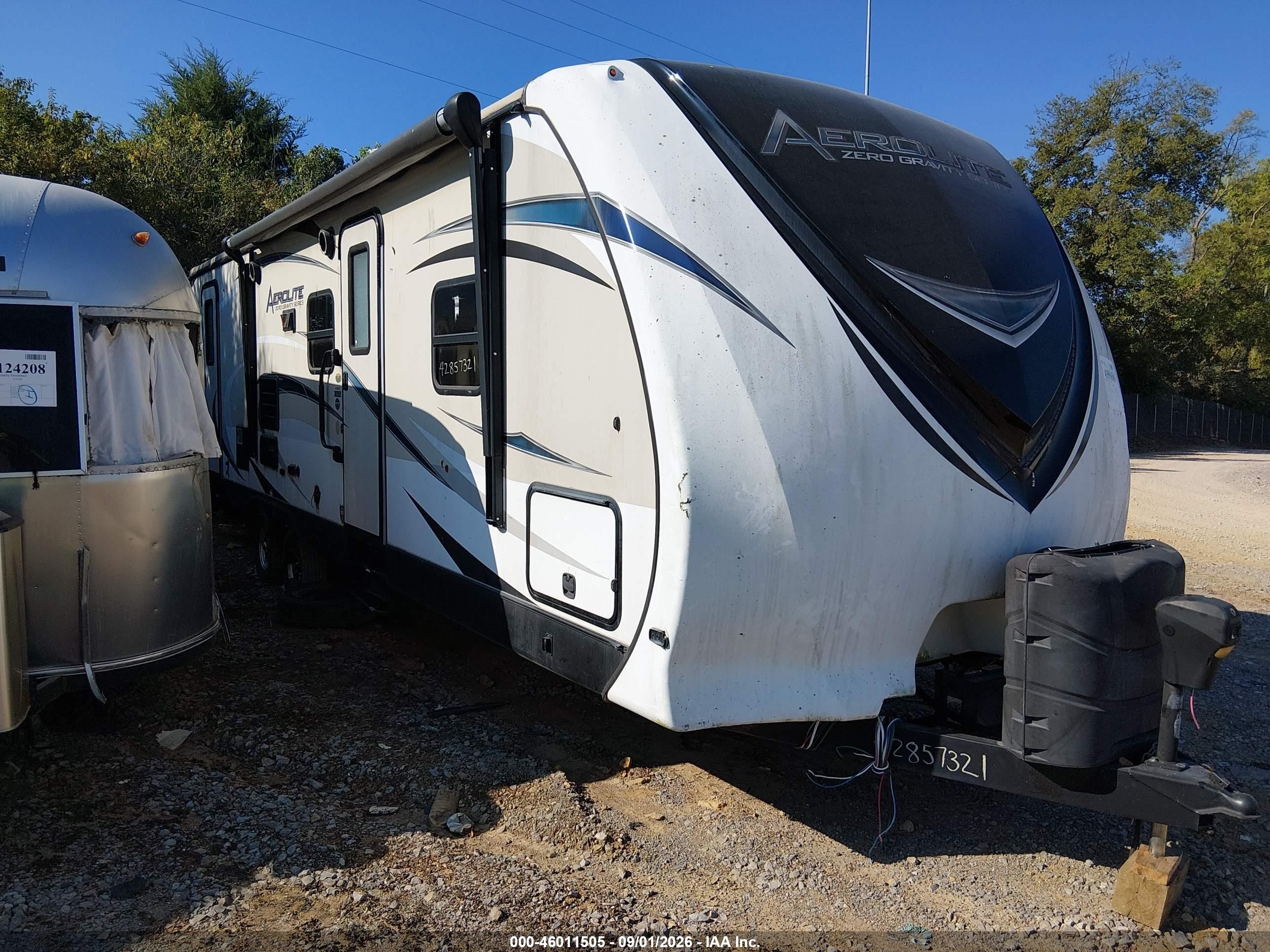 2017 Keystone Rv Aer VIN 4YDT28224HP910030 IAAI salvage auction — Front End, Clear (Tennessee), sold $350 on 2026-09-10 (photo 1)