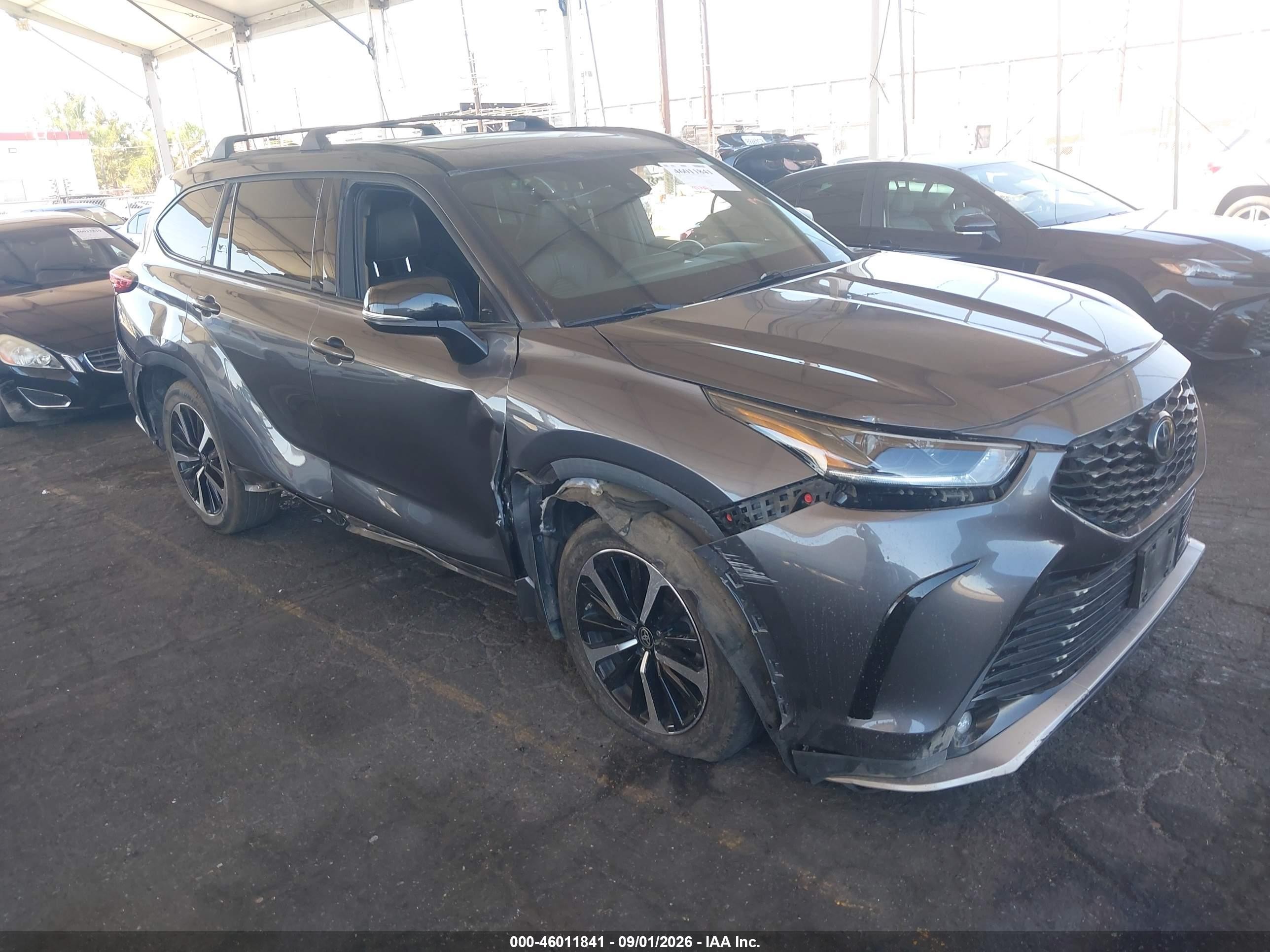 2022 Toyota Highlander VIN 5TDJZRAH2NS111690 — IAAI salvage auction photo