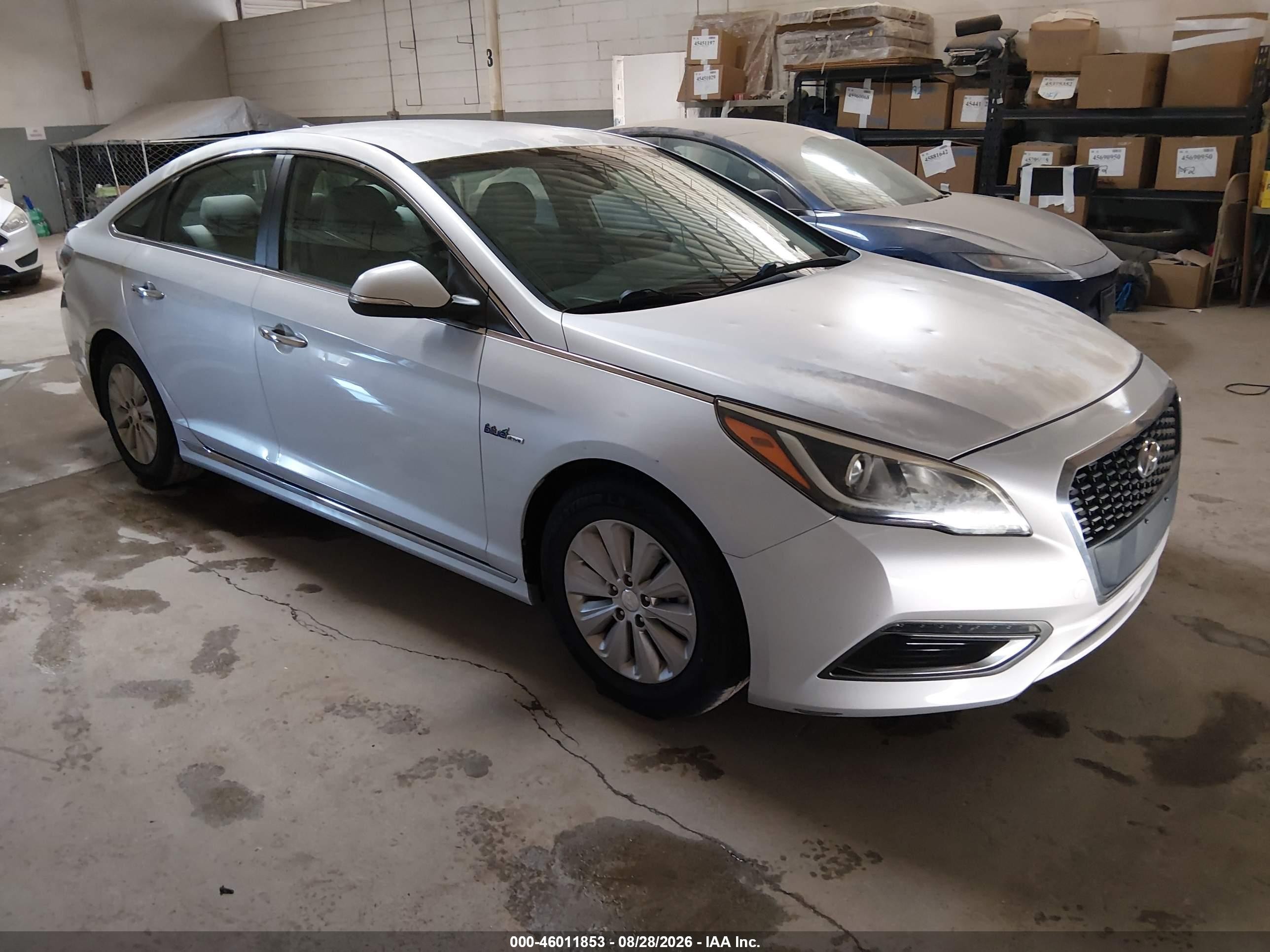 2016 Hyundai Sonata Hybrid VIN KMHE24L14GA040447 — IAAI salvage auction photo