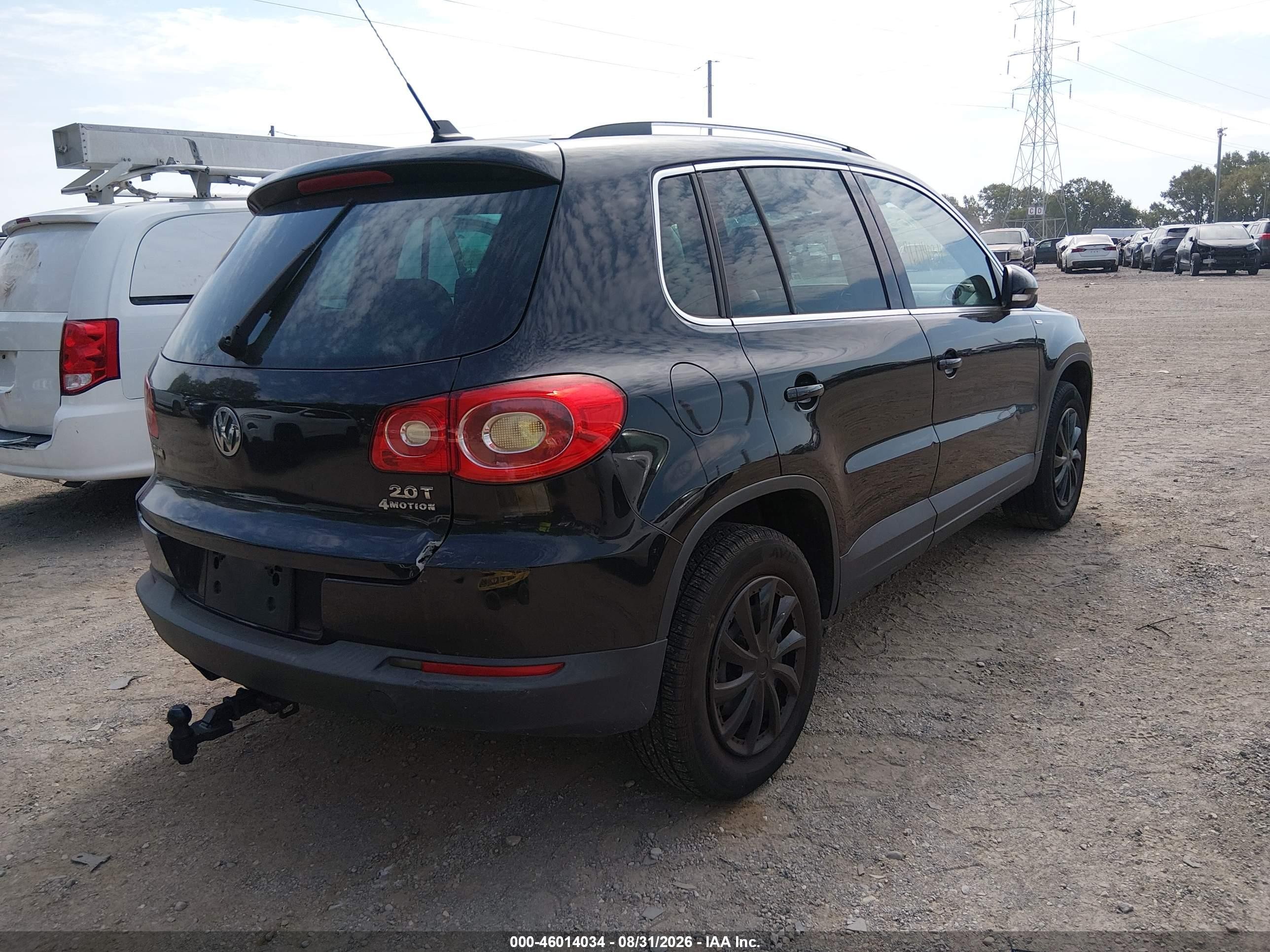 2010 Volkswagen Tiguan VIN WVGBV7AX9AW534560 IAAI salvage auction — Normal Wear, Original (Ohio), sold $325 on 2026-09-09 (photo 4)