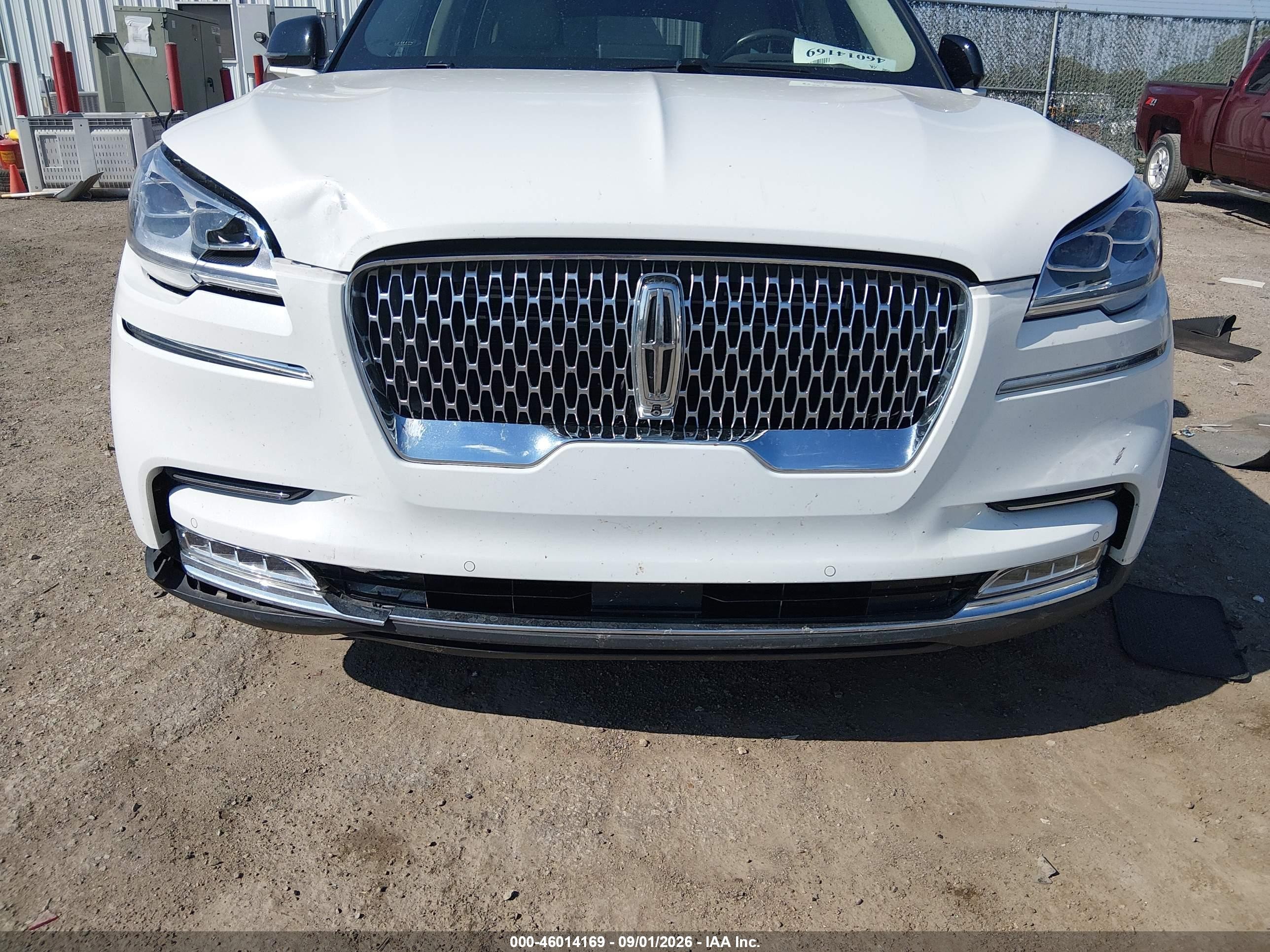 2023 Lincoln Aviator VIN 5LM5J7XC0PGL04015 IAAI salvage auction — Front End, Salvage (Kansas), sold $14,500 on 2026-10-01 (photo 6)