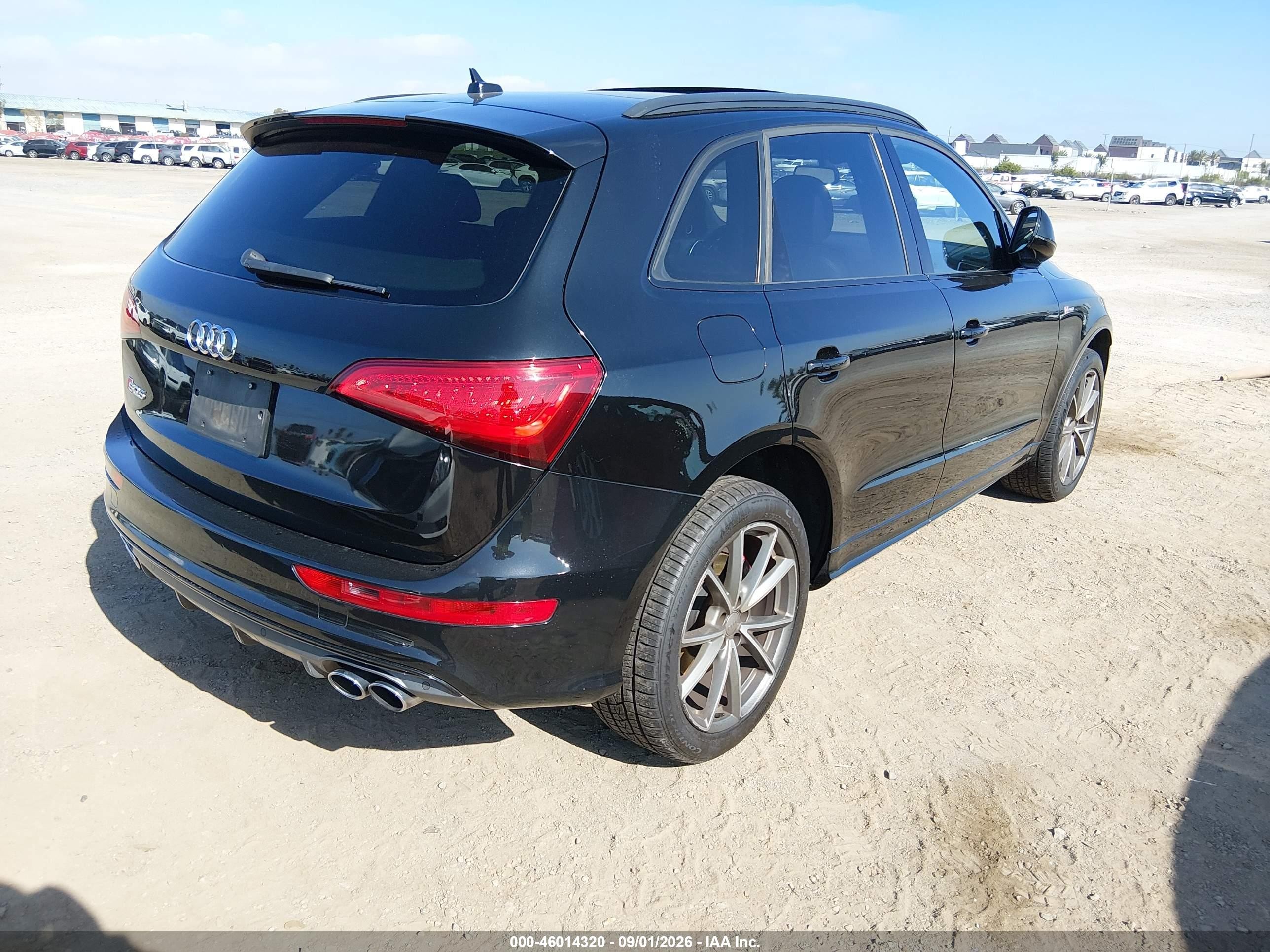 2016 Audi Sq5 VIN WA1CCAFP7GA014863 IAAI salvage auction — Normal Wear, Clear - Dealer Only (California), sold $2,200 on 2026-09-27 (photo 4)