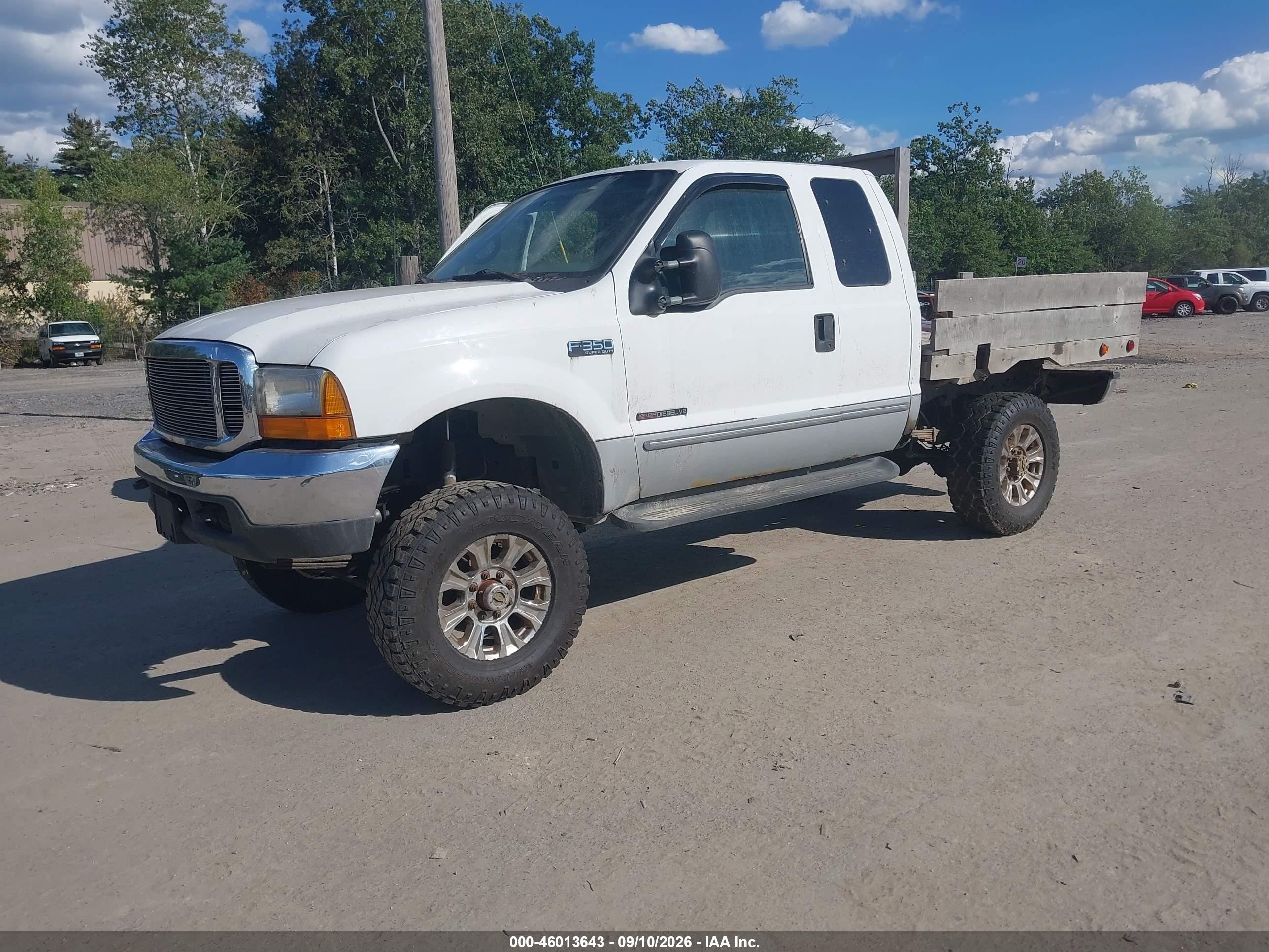 2000 Ford F-350 VIN 1FTSX31FXYED73389 IAAI salvage auction — Normal Wear, Original (New Hampshire), sold $1,775 on 2026-09-28 (photo 2)