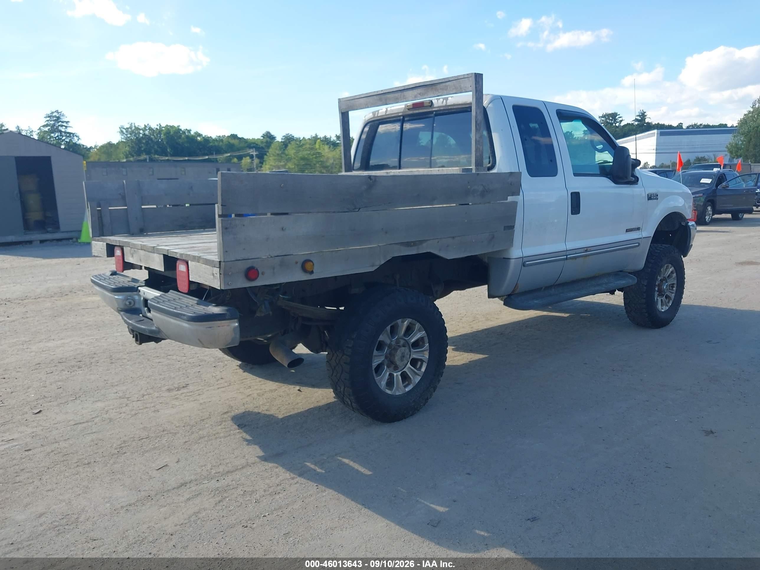 2000 Ford F-350 VIN 1FTSX31FXYED73389 IAAI salvage auction — Normal Wear, Original (New Hampshire), sold $1,775 on 2026-09-28 (photo 4)