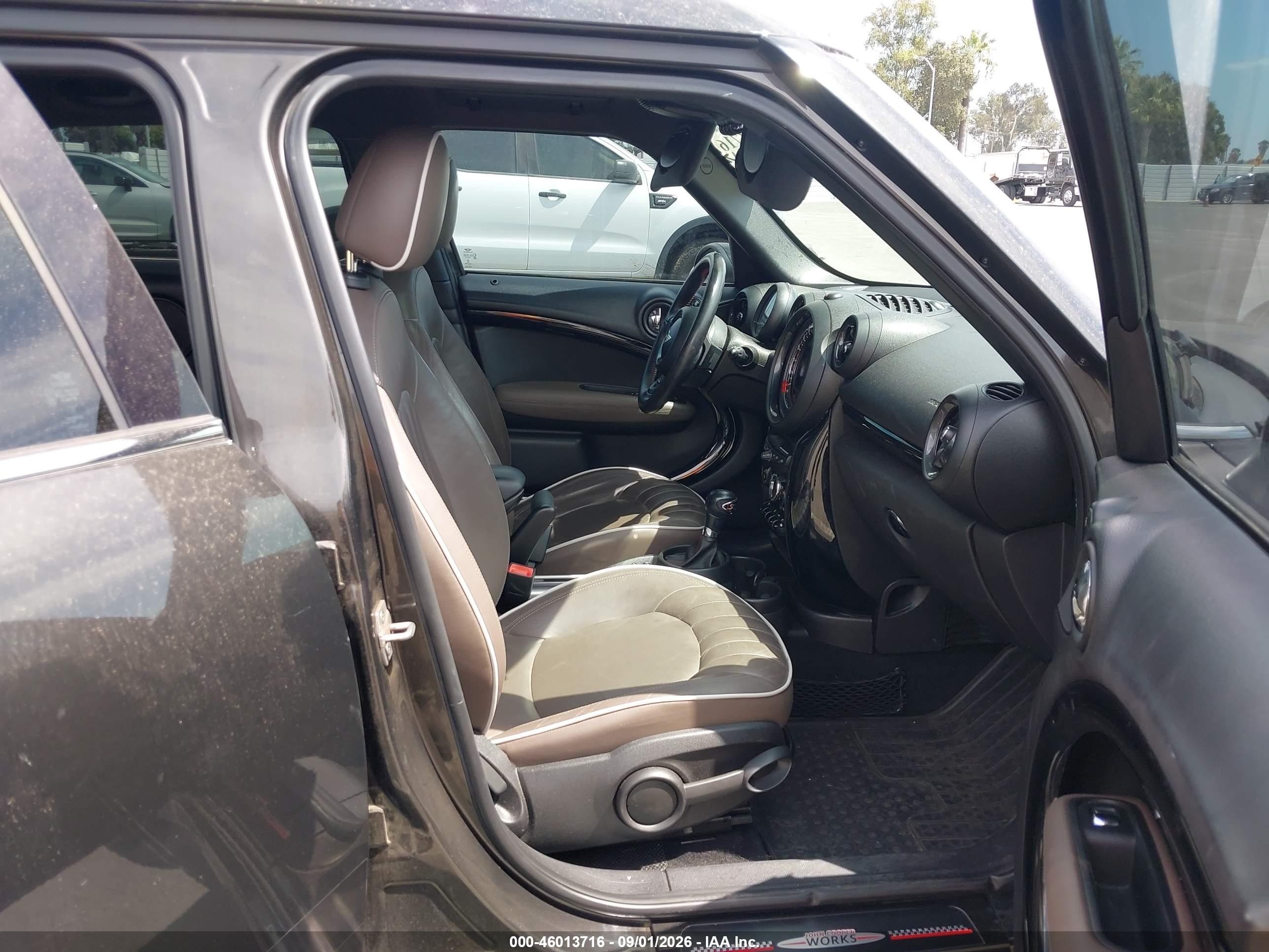 2015 Mini Countryman VIN WMWZC5C55FWP46904 IAAI salvage auction — Rear End, Salvage (California), sold $1,900 on 2026-09-25 (photo 5)