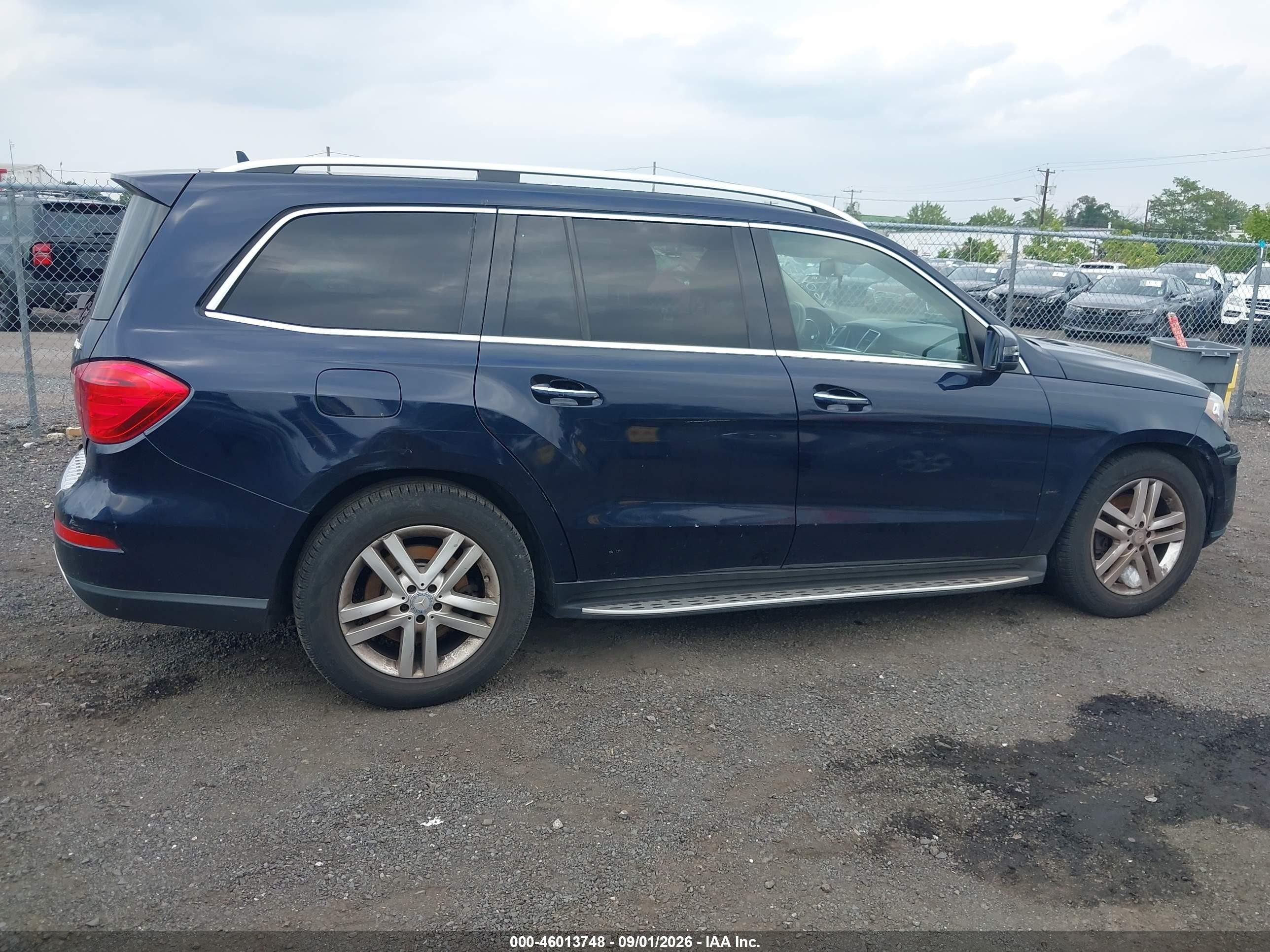 2014 Mercedes-benz Gl-class VIN 4JGDF7CE6EA407043 IAAI salvage auction — Normal Wear, Clear (Virginia), sold $1,900 on 2026-10-03 (photo 6)