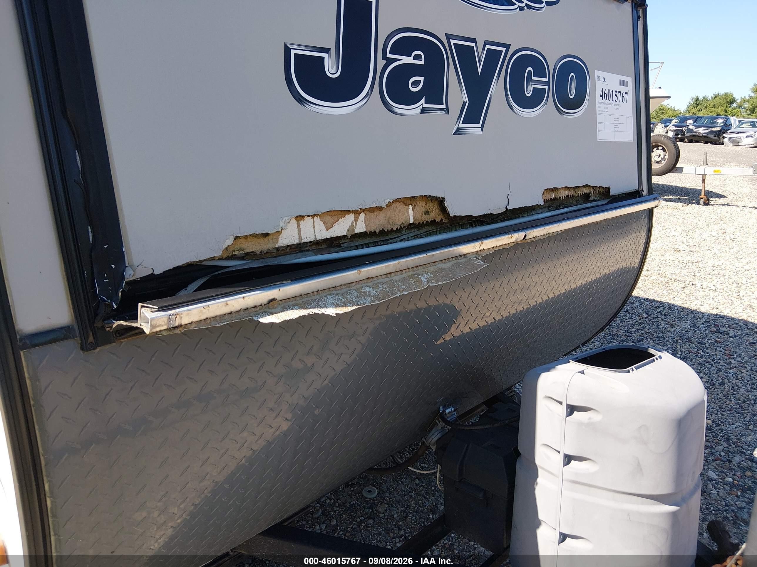 2015 Jayco Jay feather VIN 1UJBJHAH0F1JP0449 IAAI salvage auction — Front End, Salvage (New Jersey), sold $500 on 2026-10-14 (photo 6)