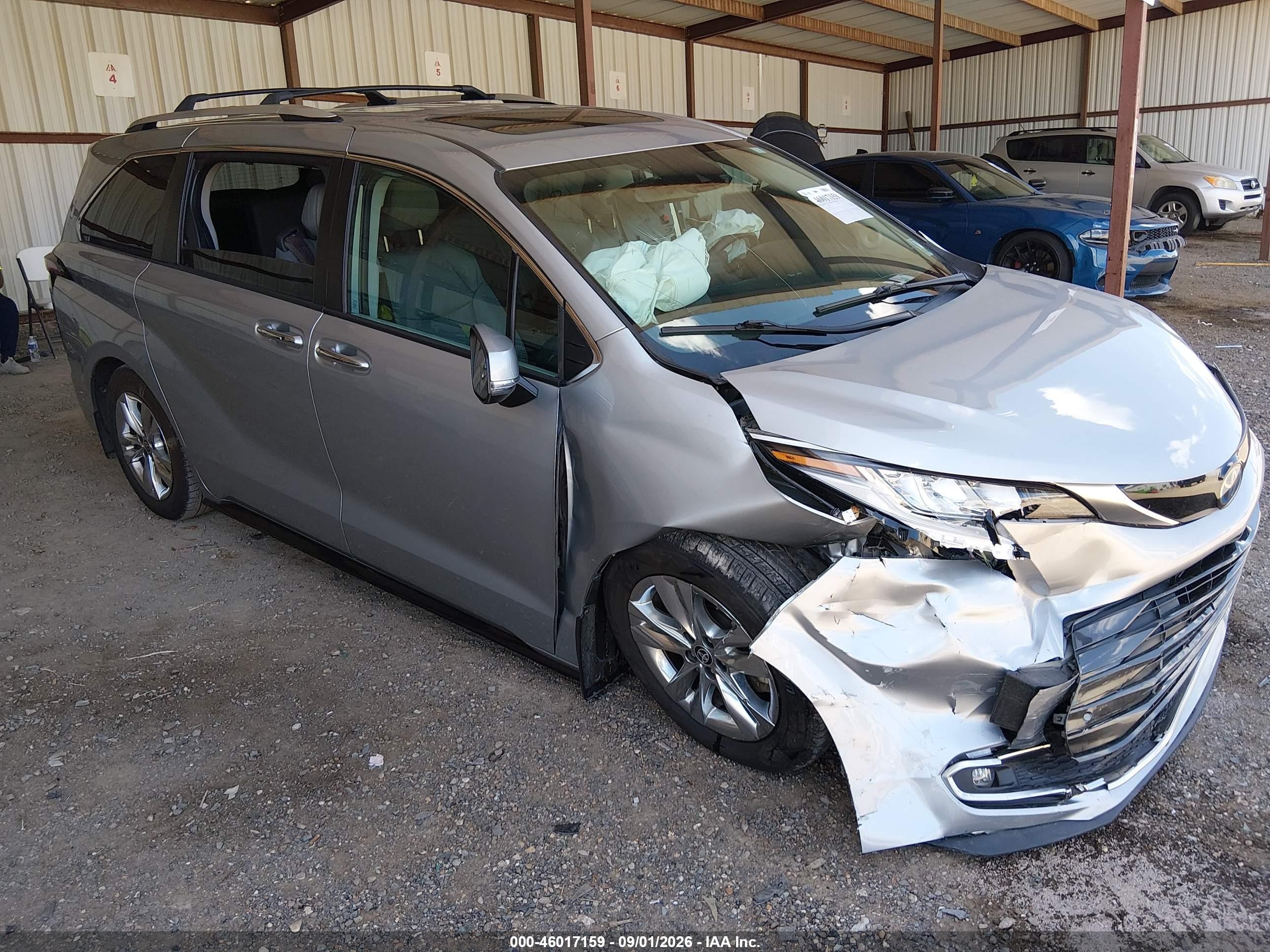 2023 Toyota Sienna VIN 5TDZRKEC2PS159170 — IAAI salvage auction photo