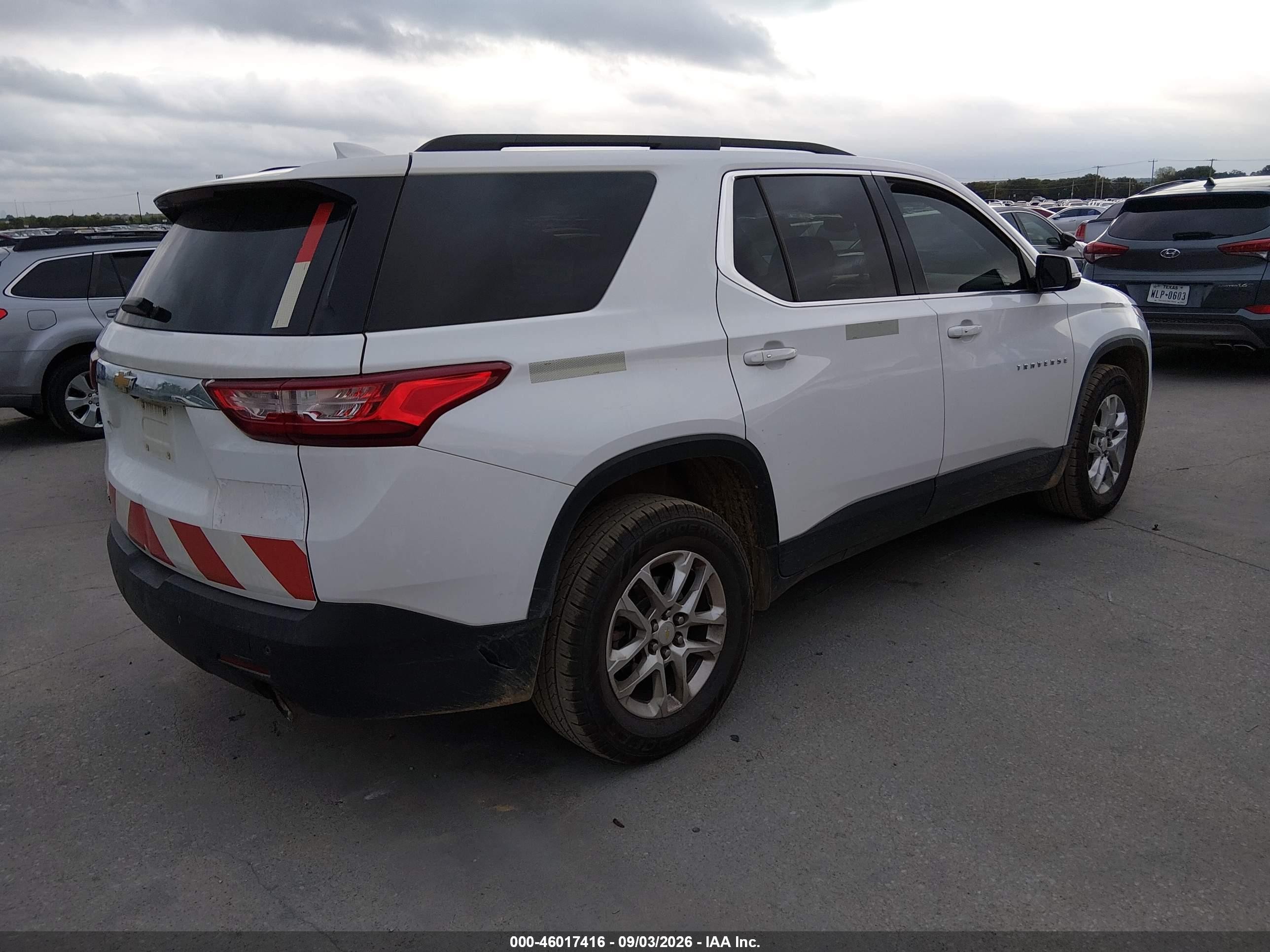 2019 Chevrolet Traverse VIN 1GNEVMKW7KJ243986 IAAI salvage auction — All Over, Clear (Kansas), sold $3,675 on 2026-10-03 (photo 4)