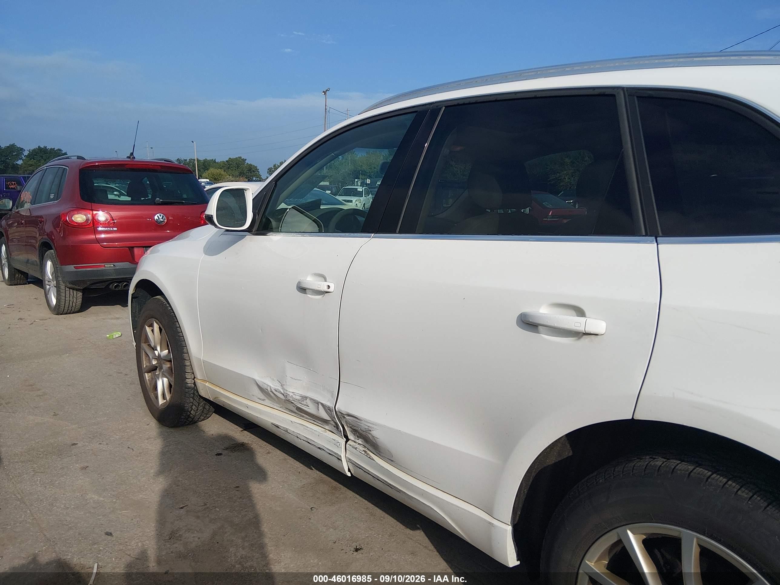 2010 Audi Q5 VIN WA1LKAFP2AA052320 IAAI salvage auction — Side, Salvage (Ohio), sold $600 on 2026-09-30 (photo 6)