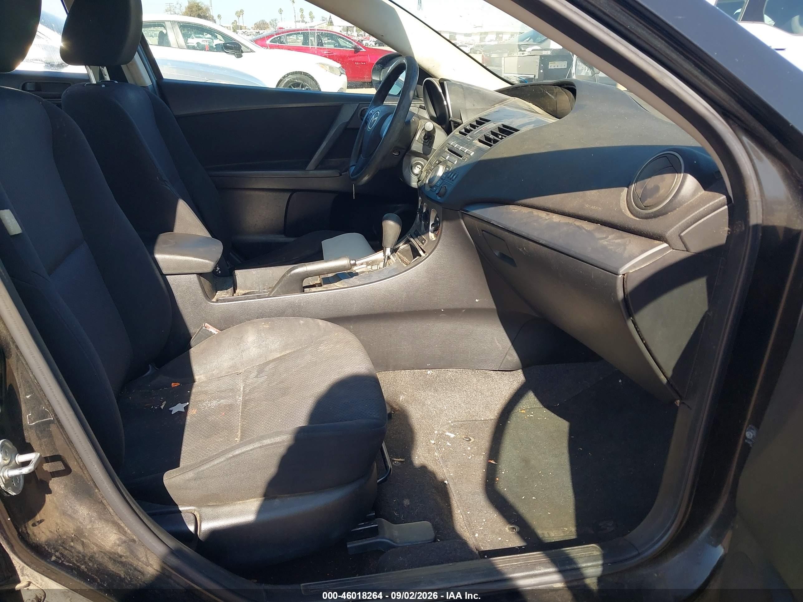 2011 Mazda 3 VIN JM1BL1UF7B1404589 IAAI salvage auction — Normal Wear, Clear - Dealer Only (California), sold $350 on 2026-09-08 (photo 5)