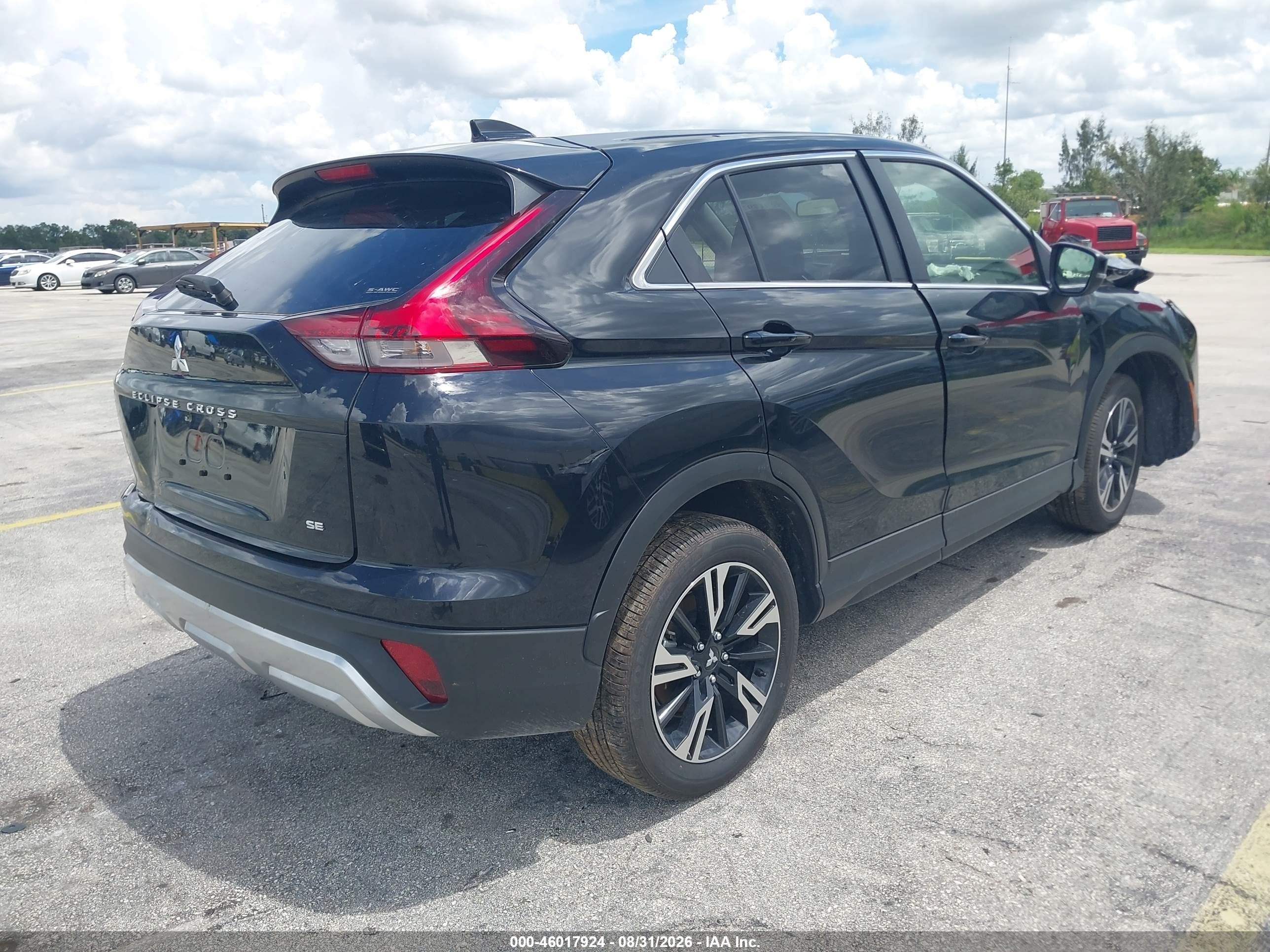 2025 Mitsubishi Eclipse cross VIN JA4ATWAA0SZ045535 IAAI salvage auction — Transmission Damage, Salvage (Arizona), sold $4,550 on 2026-09-17 (photo 4)