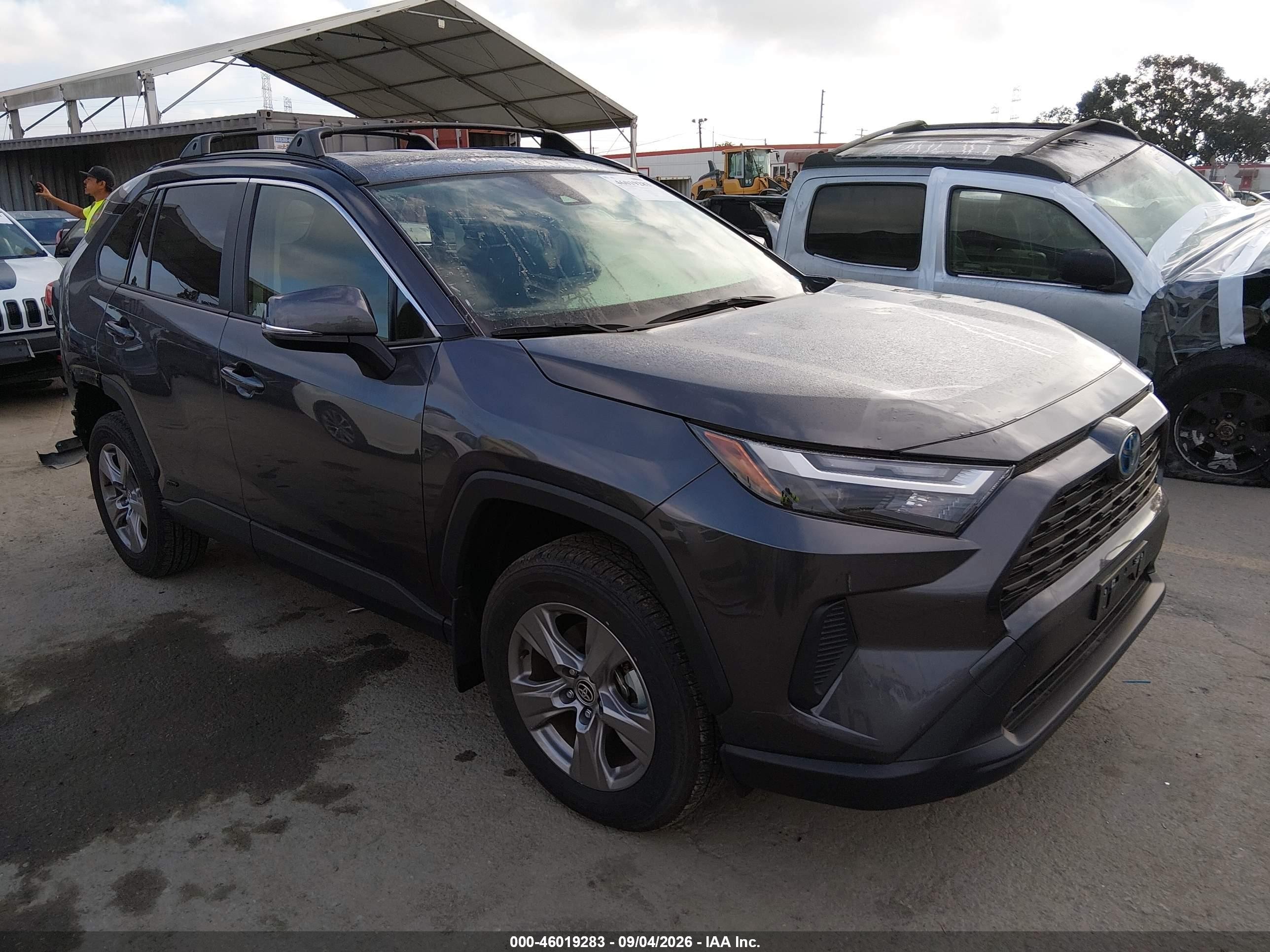 2024 Toyota RAV4 Hybrid VIN JTMRWRFVXRJ061974 — IAAI salvage auction photo