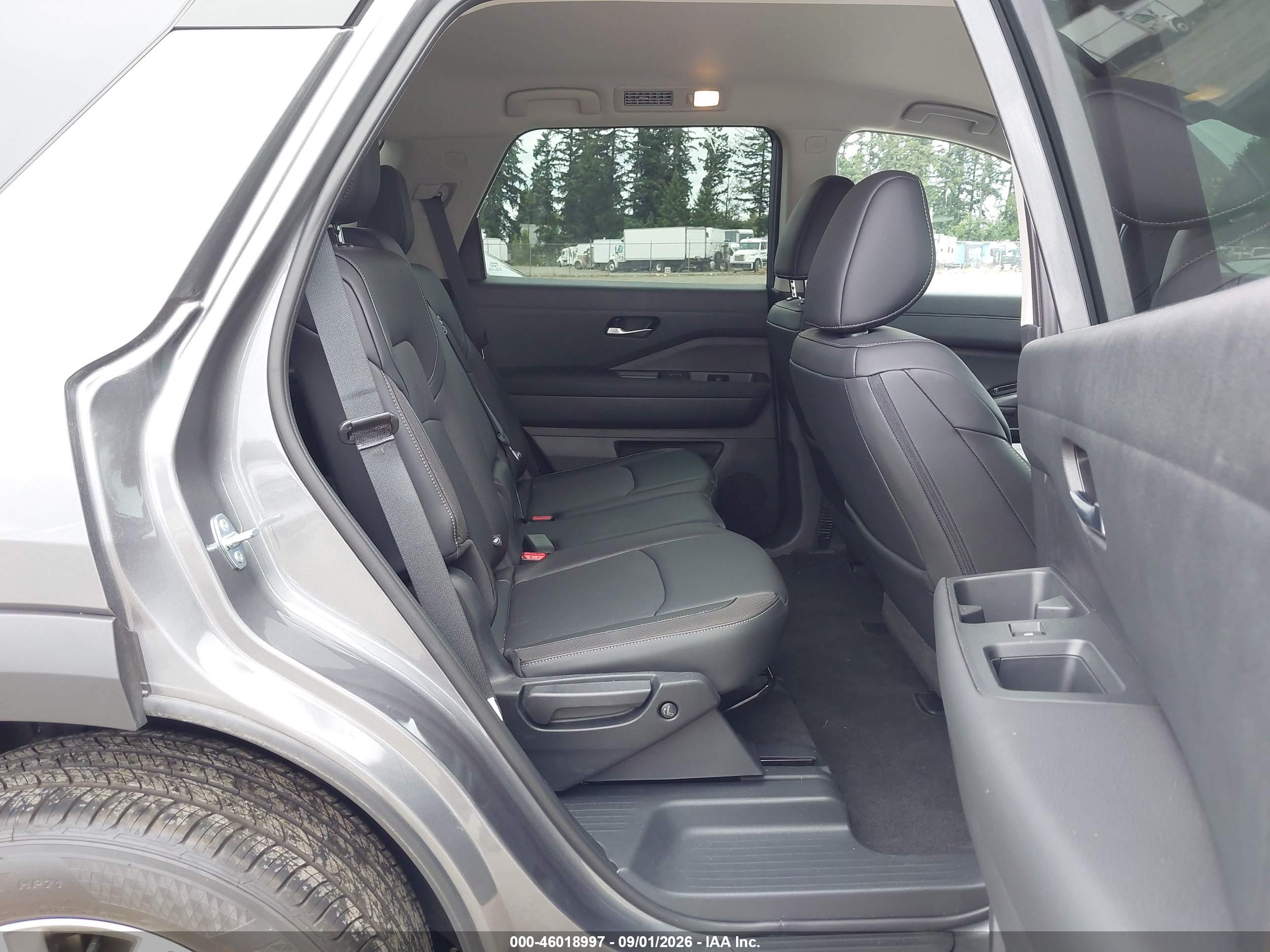 2026 Nissan Pathfinder VIN 5N1DR3CE8TC263710 IAAI salvage auction — Side, Enterprise Vehicles Clear Only (Washington), sold $23,200 on 2026-09-04 (photo 8)
