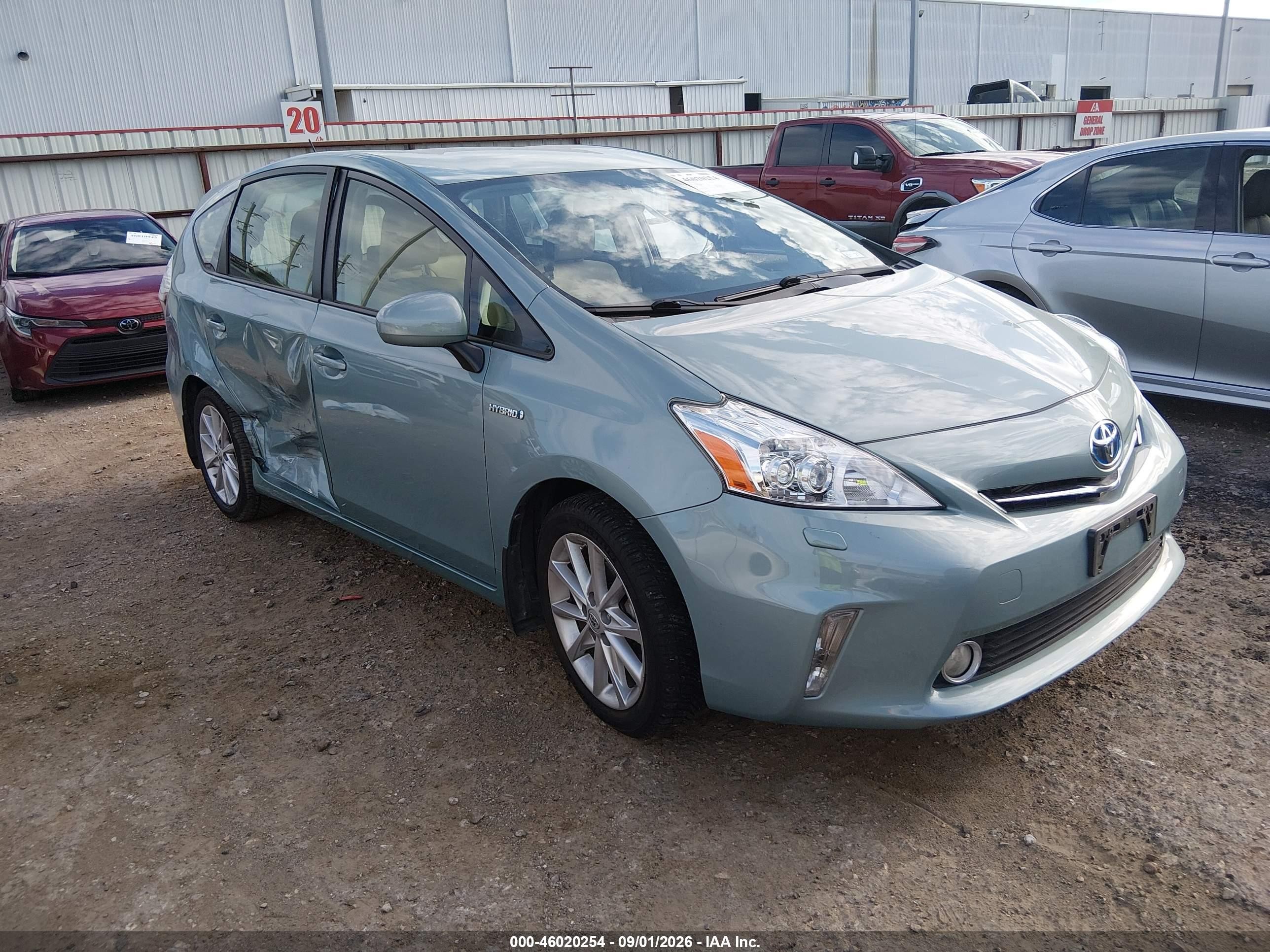 2014 Toyota Prius V VIN JTDZN3EU6EJ010572 — IAAI salvage auction photo