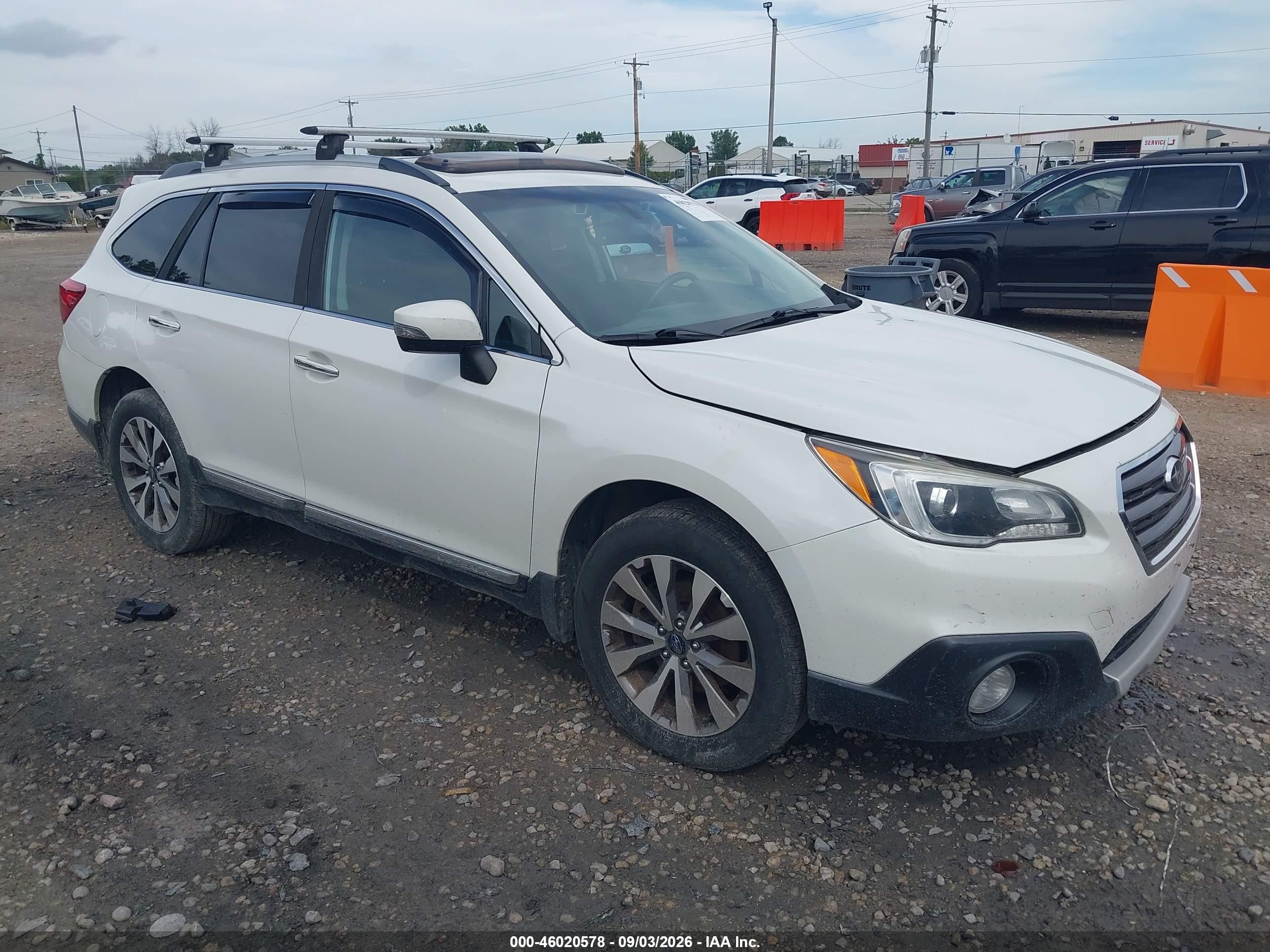2017 Subaru Outback VIN 4S4BSETC1H3372765 IAAI salvage auction — Side, Clear (Wisconsin), sold $2,100 on 2026-09-26 (photo 1)