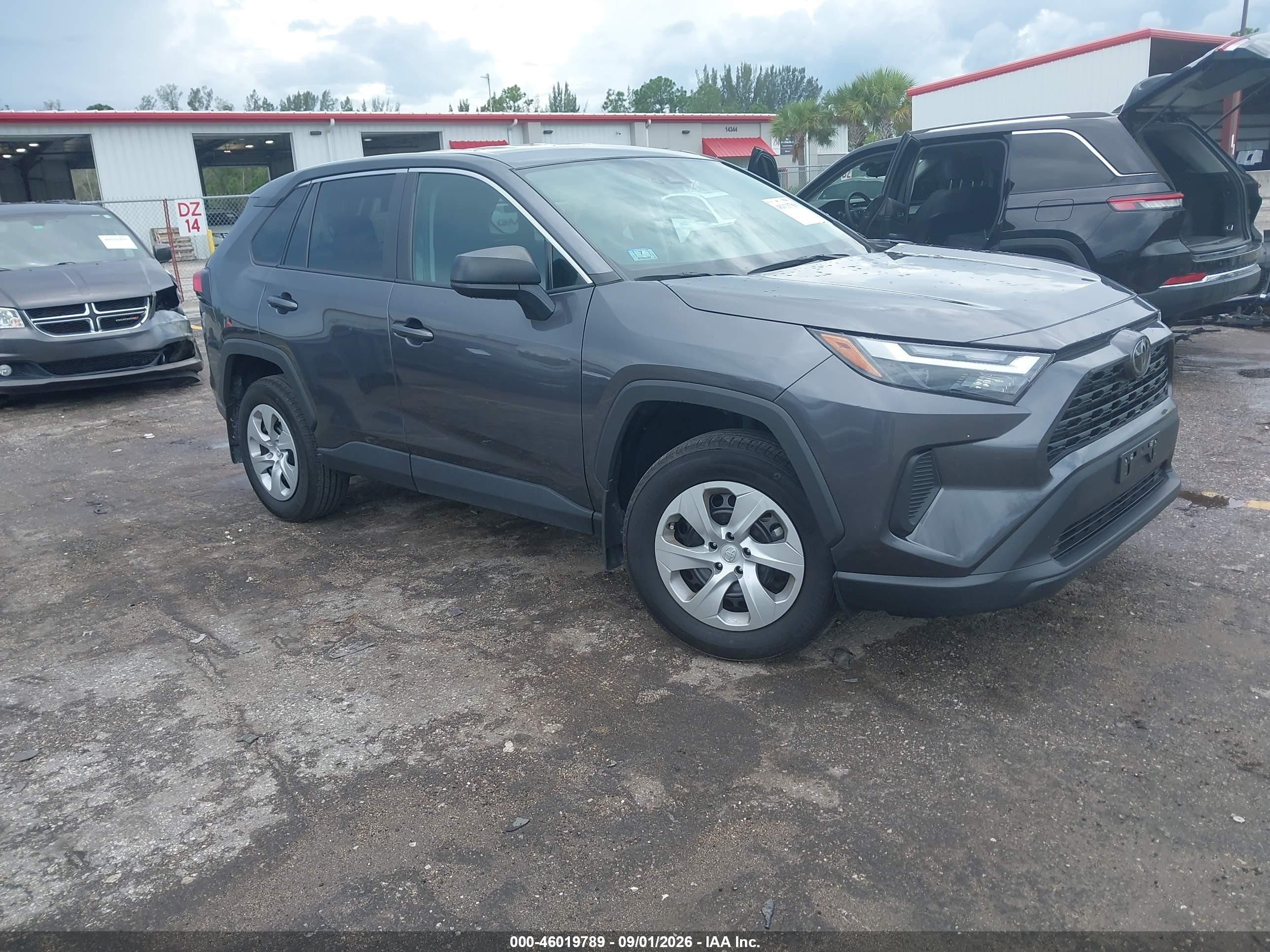 2024 Toyota RAV4 VIN 2T3F1RFV3RC459841 — IAAI salvage auction photo