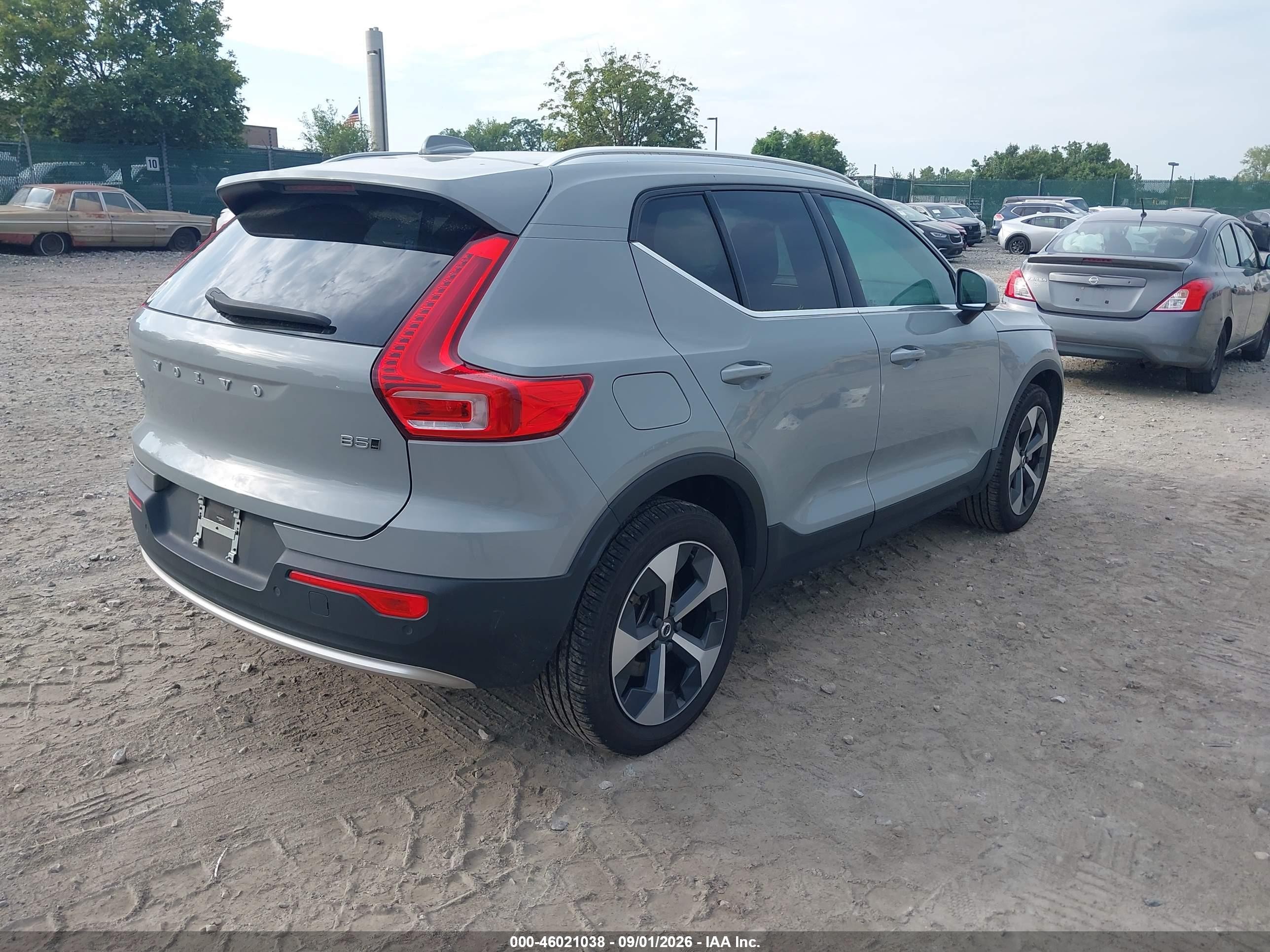 2025 Volvo XC40 VIN YV4L12UJ1S2532497 IAAI salvage auction — Water/Flood, Salvage (Pennsylvania), sold $12,350 on 2026-10-09 (photo 4)