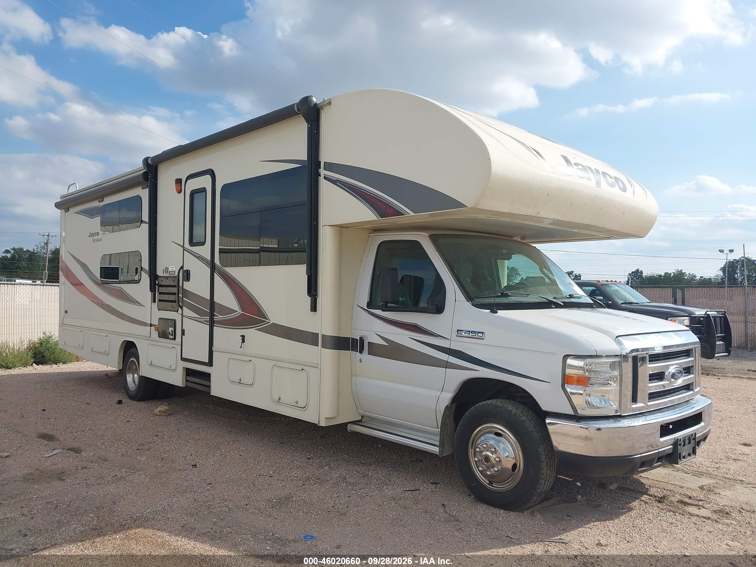 2017 Ford E-450 VIN 1FDXE4FS8HDC31499 — IAAI salvage auction photo