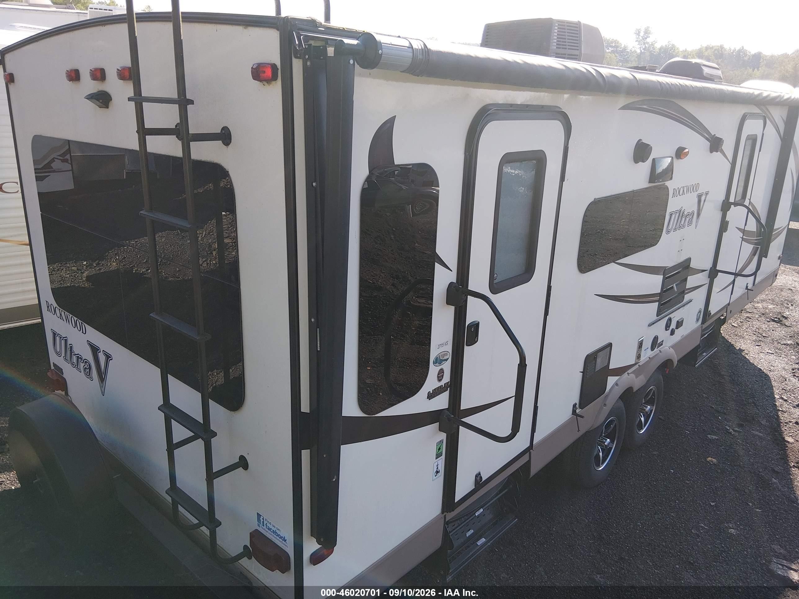 2016 Rockwood Ultra VIN 4X4TRLC27GZ142749 IAAI salvage auction — Normal Wear, Clear (Pennsylvania), sold $5,000 on 2026-10-01 (photo 4)