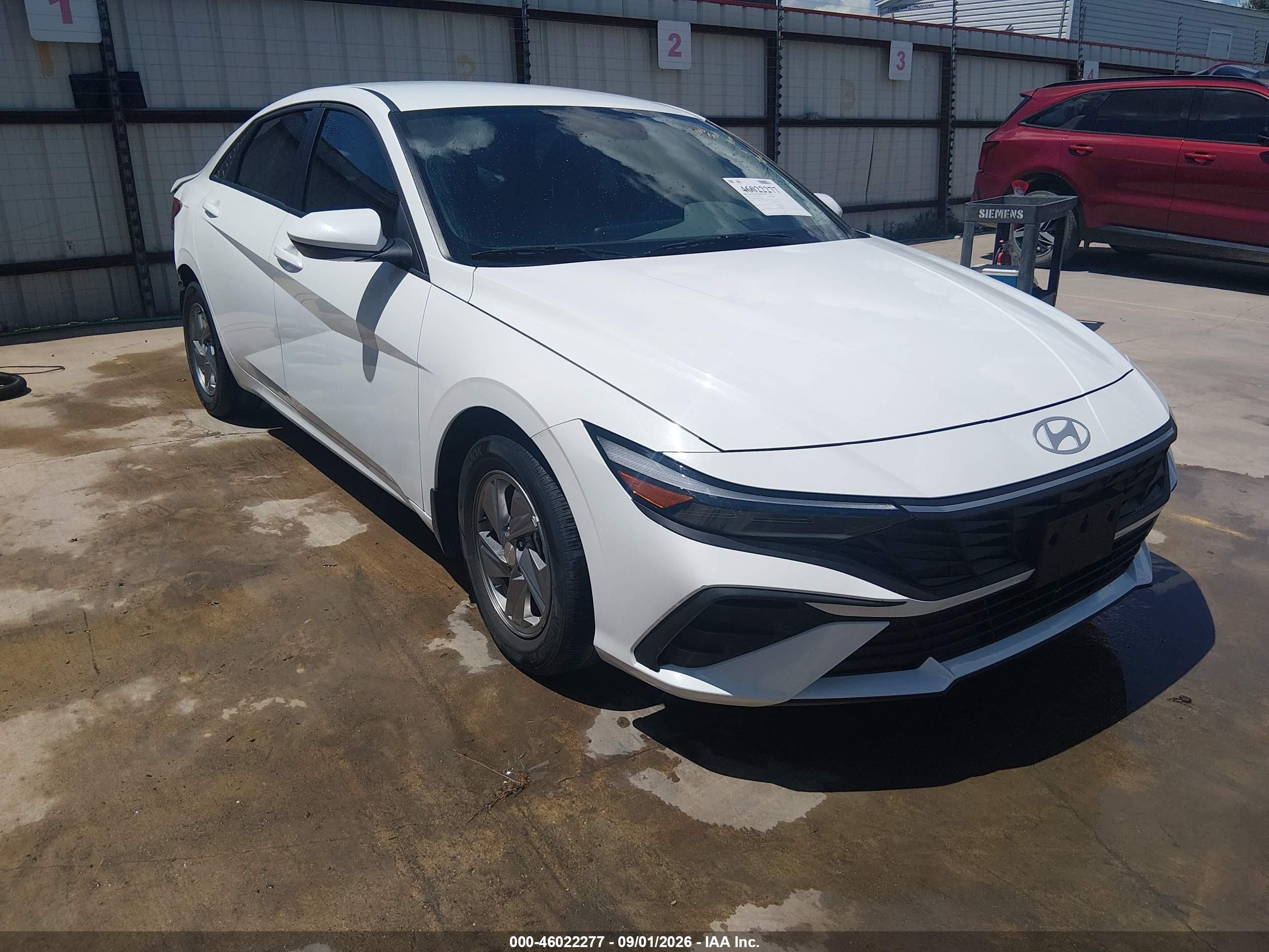 2025 Hyundai Elantra VIN KMHLL4DG4SU002814 — IAAI salvage auction photo