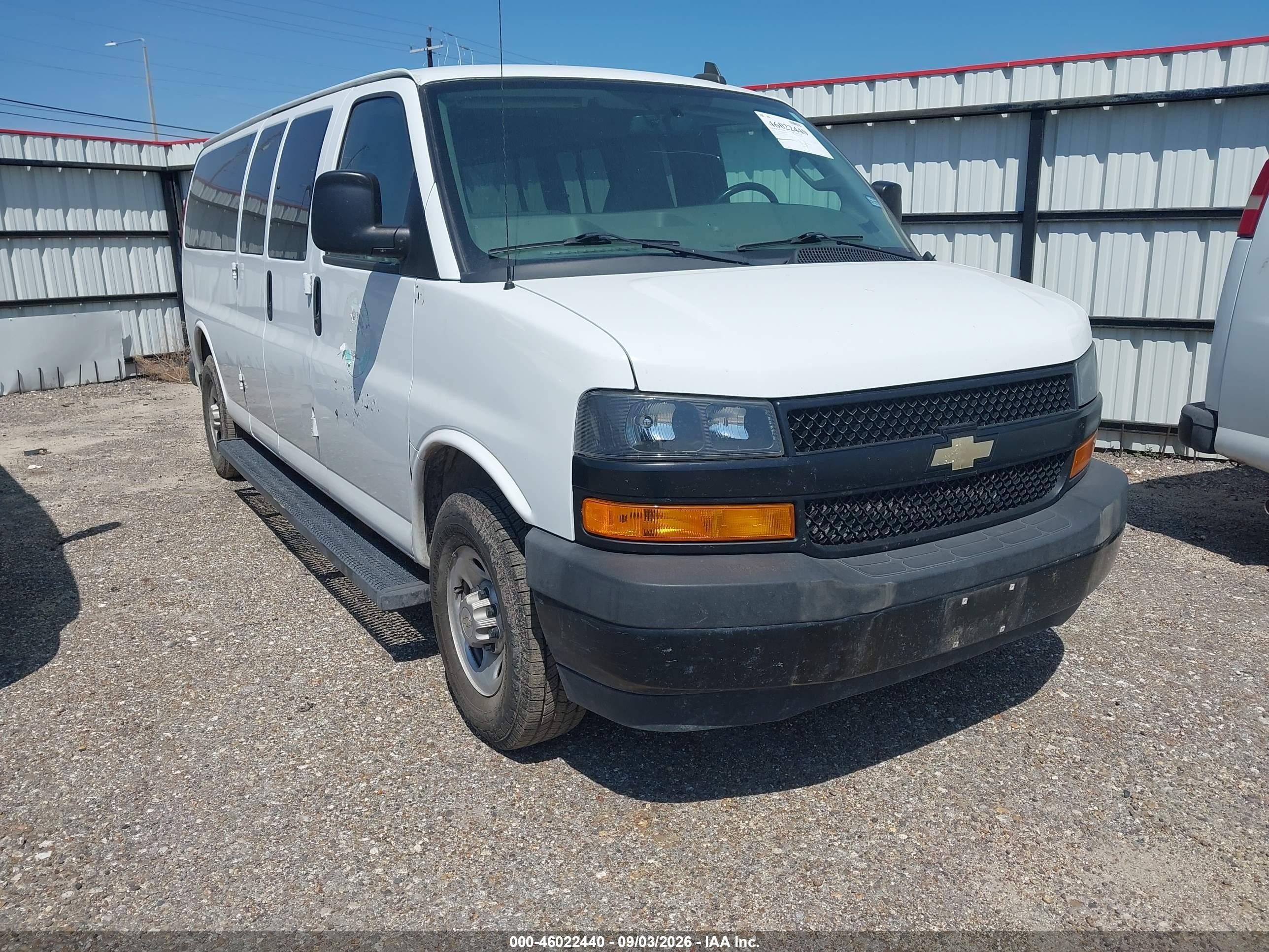 2021 Chevrolet Express 2500 VIN 1GAZGNFP5M1162333 — IAAI salvage auction photo