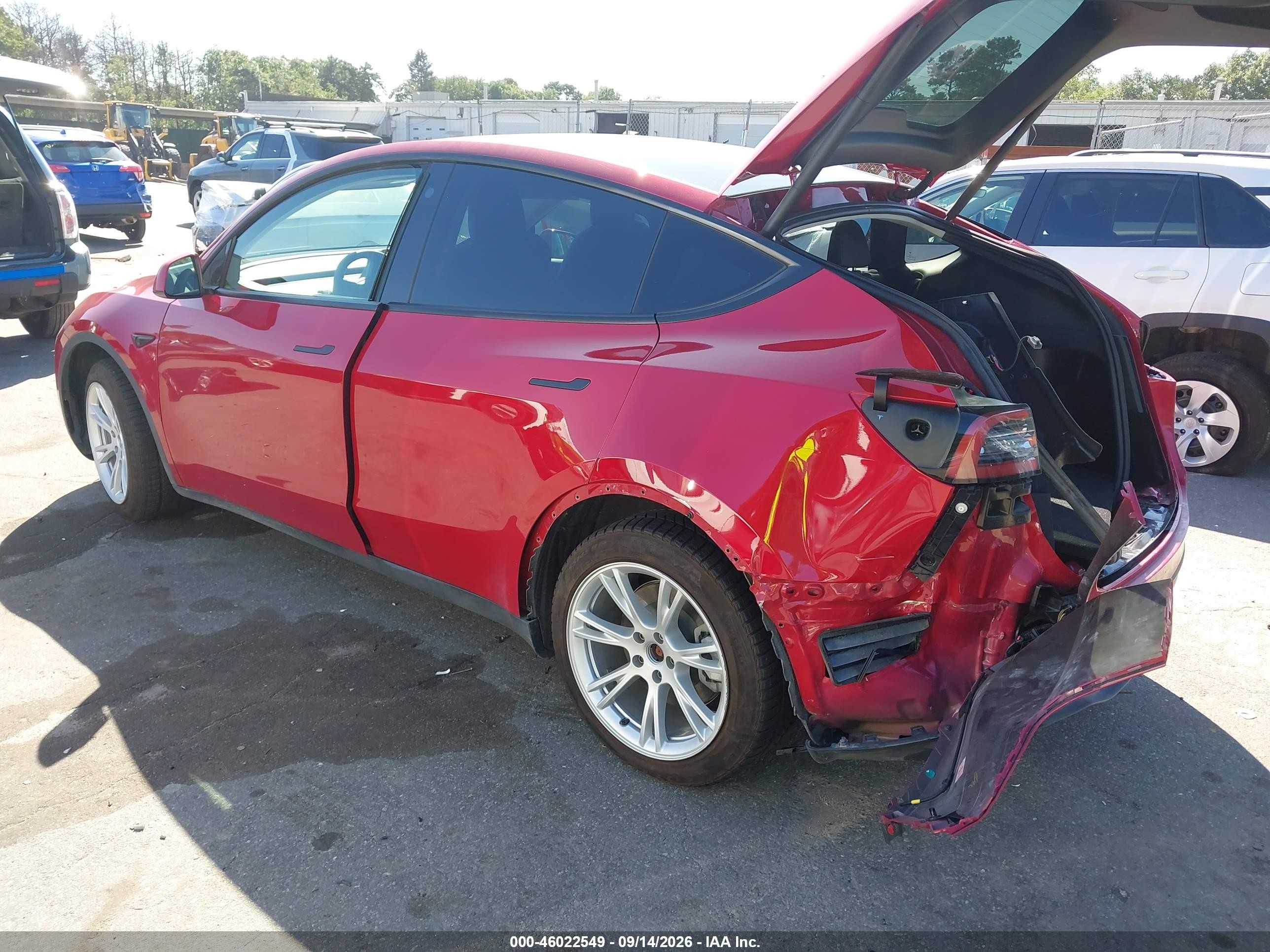 2022 Tesla Model Y VIN 7SAYGDEE8NF310032 IAAI salvage auction — Rear End, Mv-907A (New York), sold $9,800 on 2026-09-27 (photo 3)