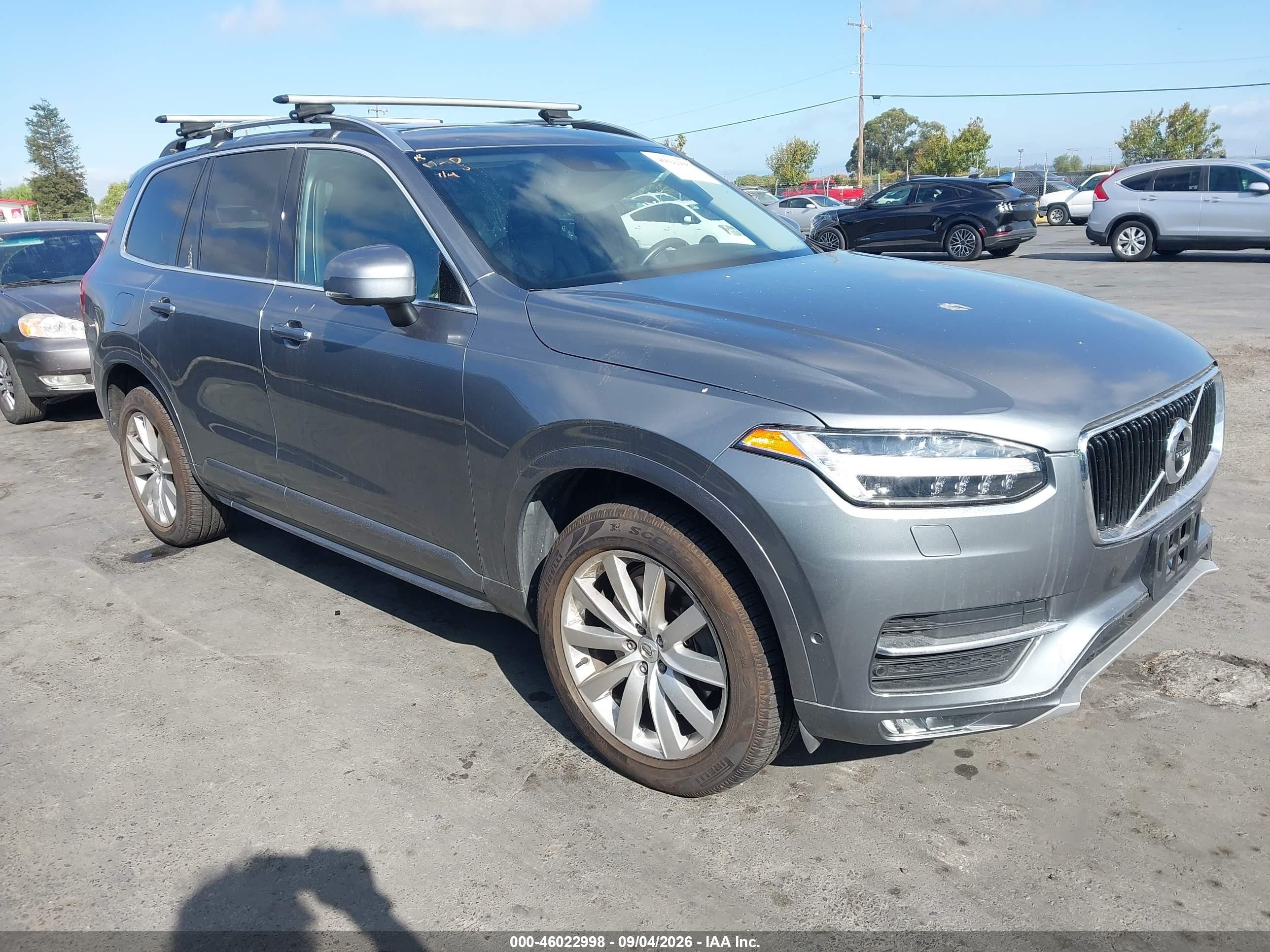 2018 Volvo XC90 VIN YV4A22PK3J1337515 — IAAI salvage auction photo