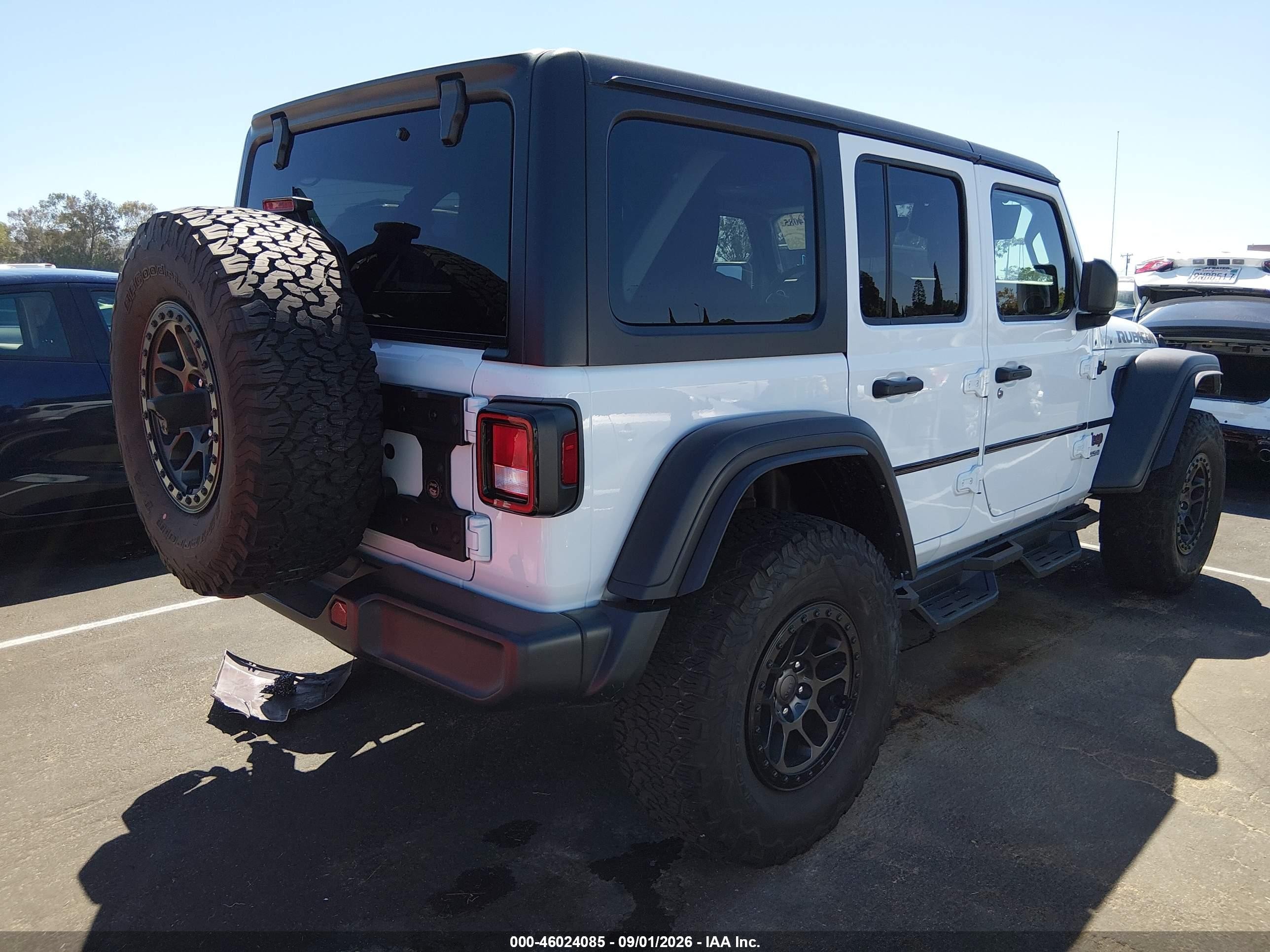 2021 Jeep Wrangler Unlimited VIN 1C4JJXFG4MW786841 IAAI salvage auction — Rear End, Wait Title, sold $21,000 on 2026-09-21 (photo 4)