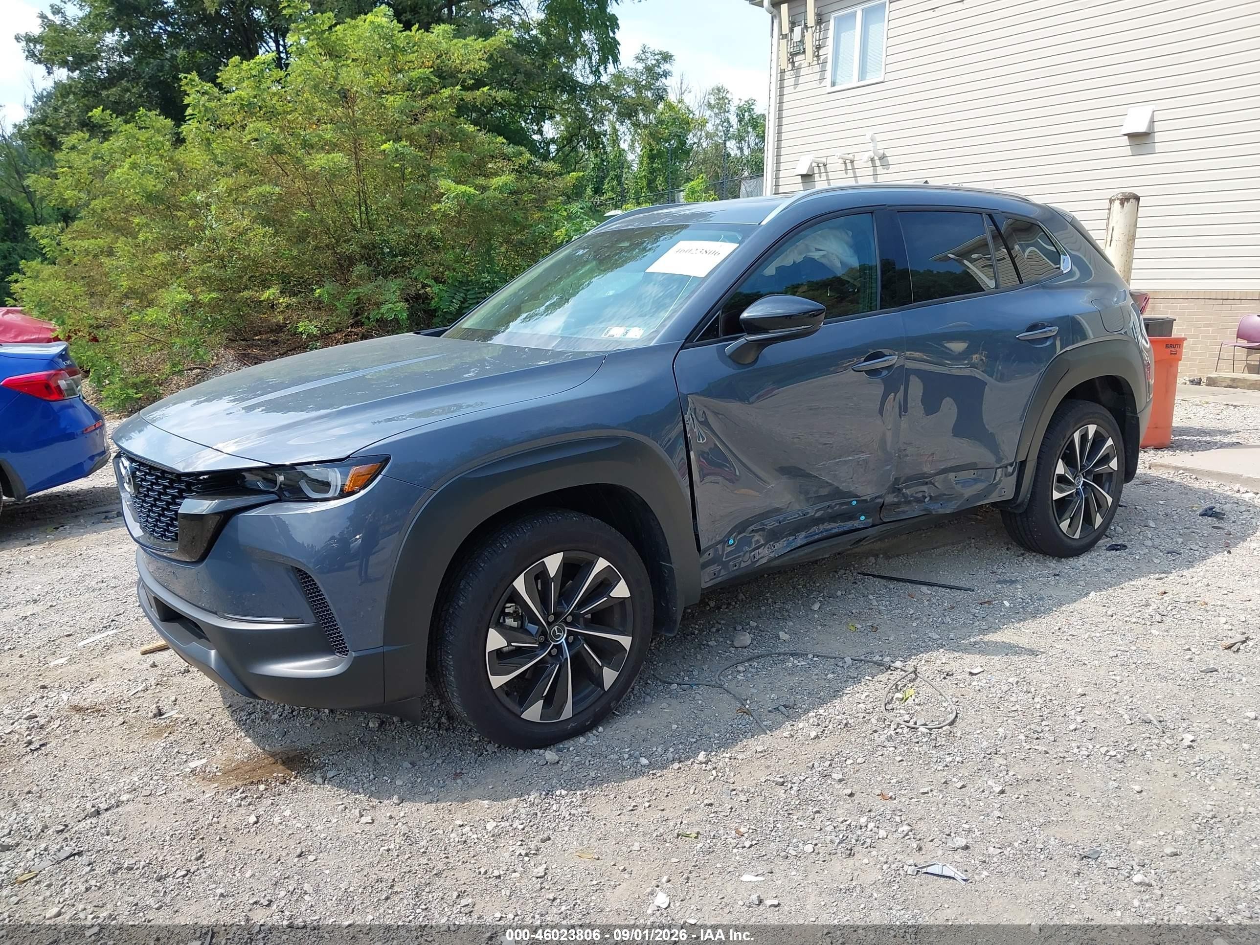 2026 Mazda Cx-50 VIN 7MMVAAEW5TN166432 IAAI salvage auction — Side, Salvage (Pennsylvania), sold $18,400 on 2026-09-30 (photo 2)